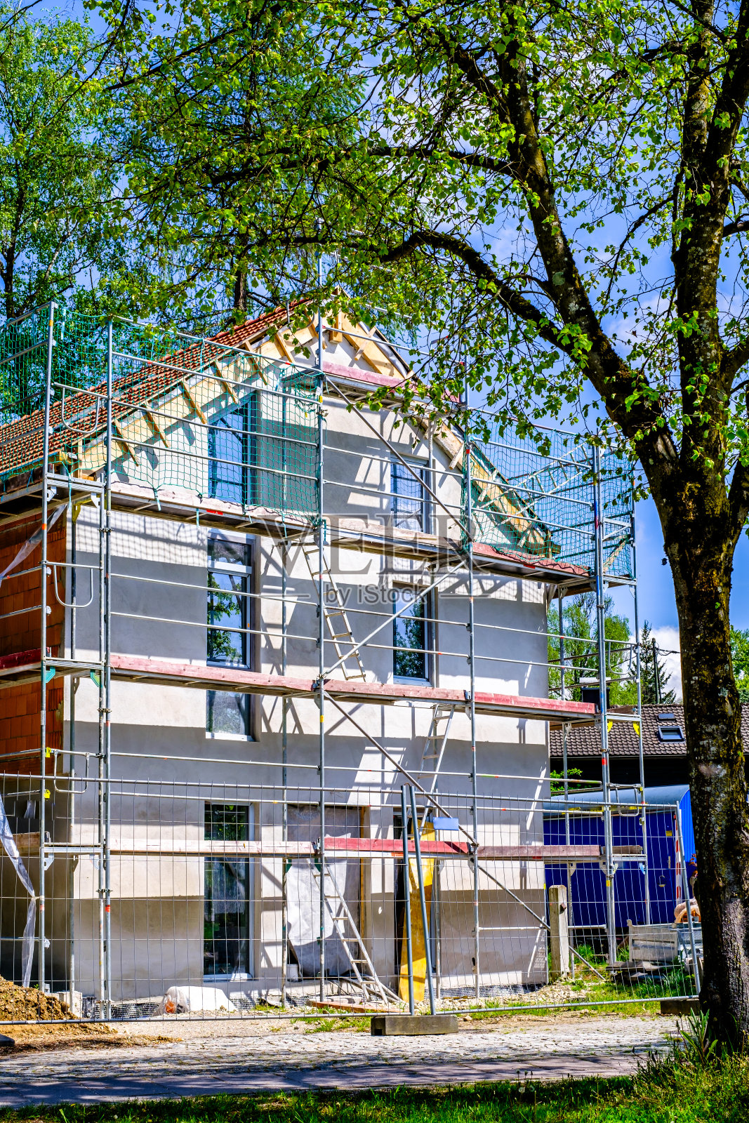 建筑工地典型的脚手架照片摄影图片