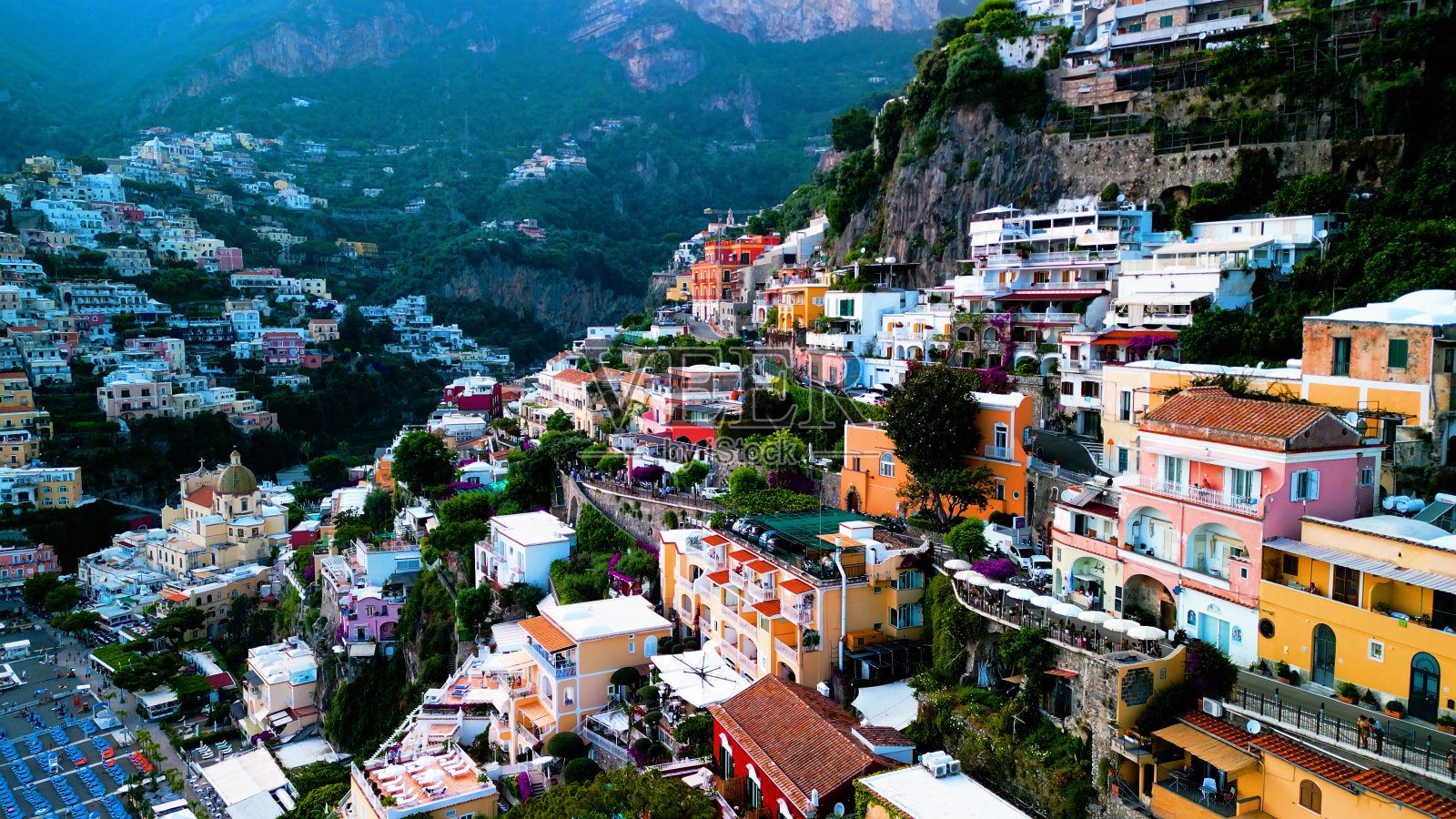 波西塔诺全景:悬崖边的美丽在阿马尔菲海岸照片摄影图片