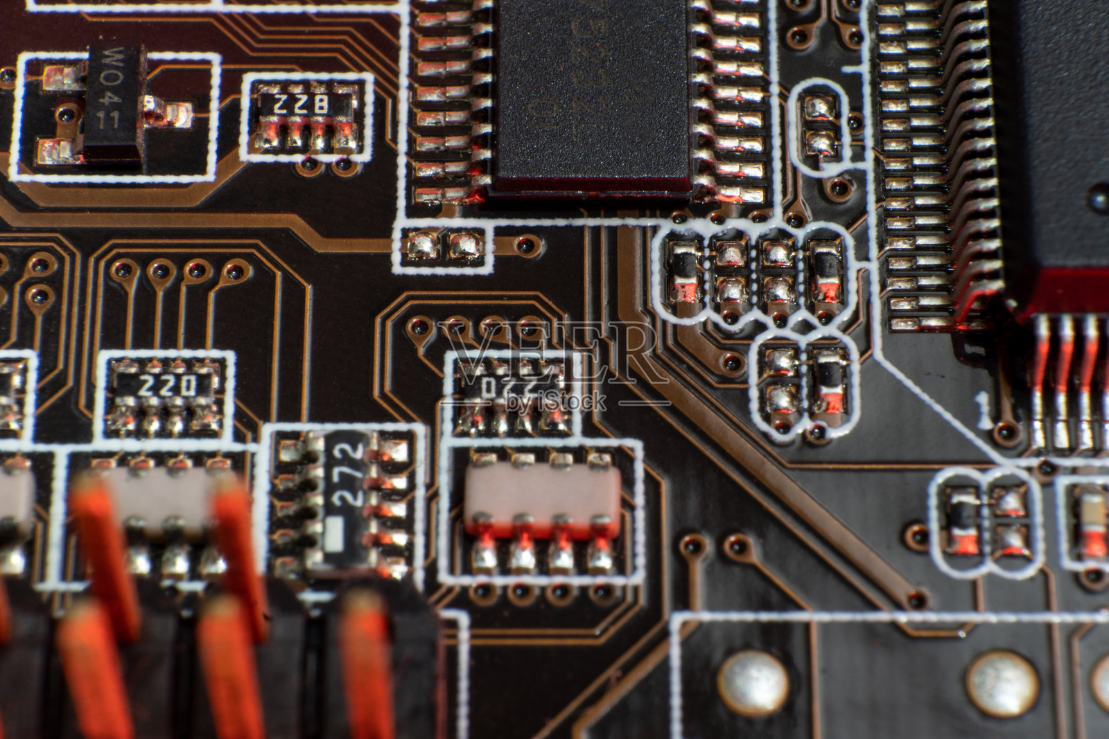 微芯片电子电路板的近照照片摄影图片