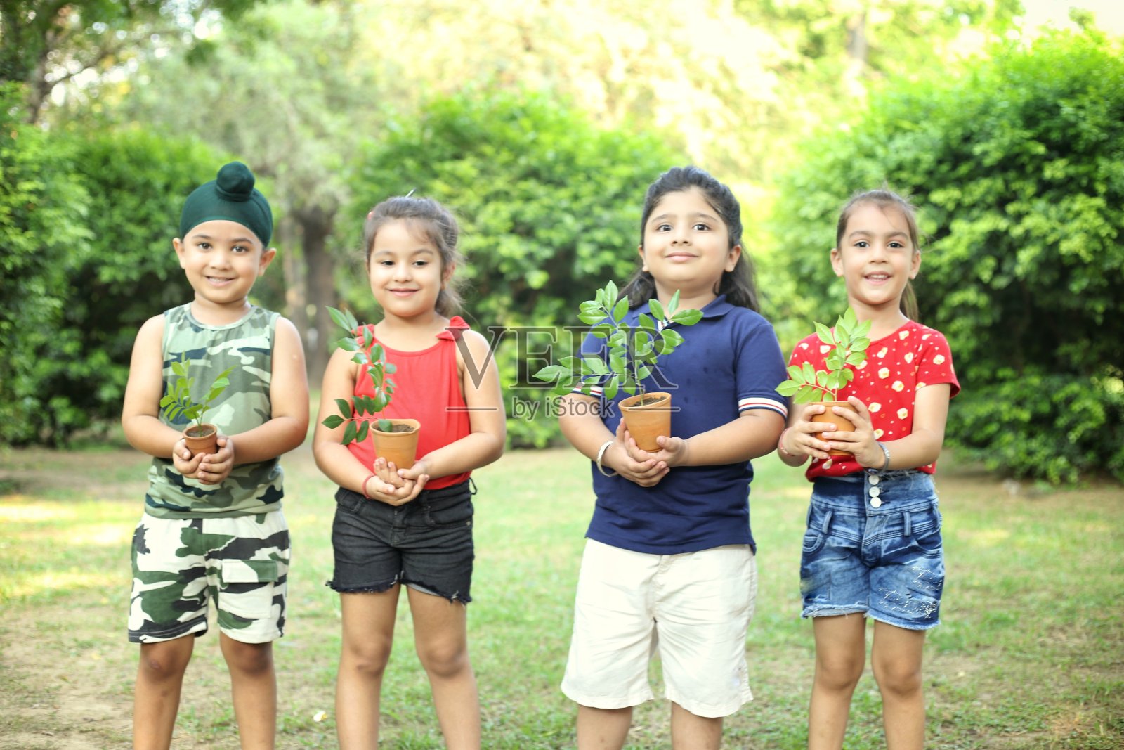 儿童义工慈善环境照片摄影图片