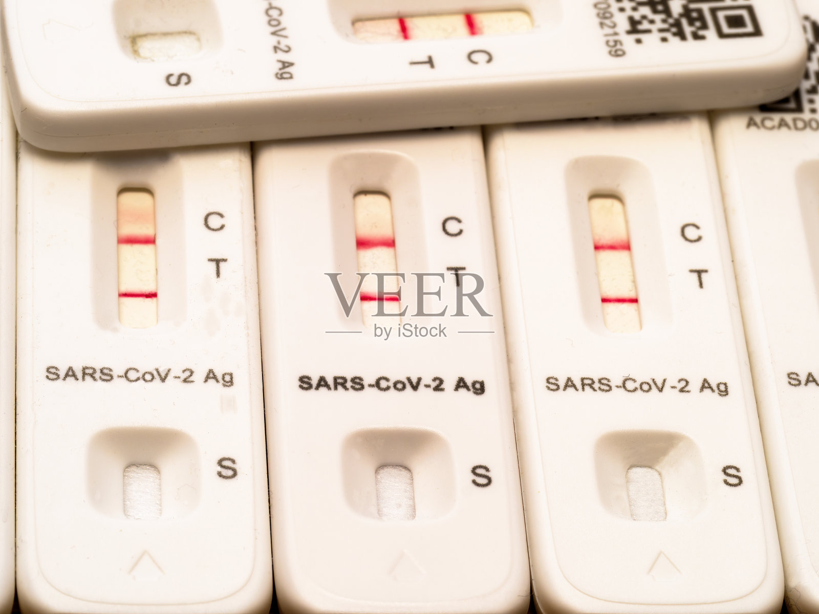 Covid-19自检试纸照片摄影图片