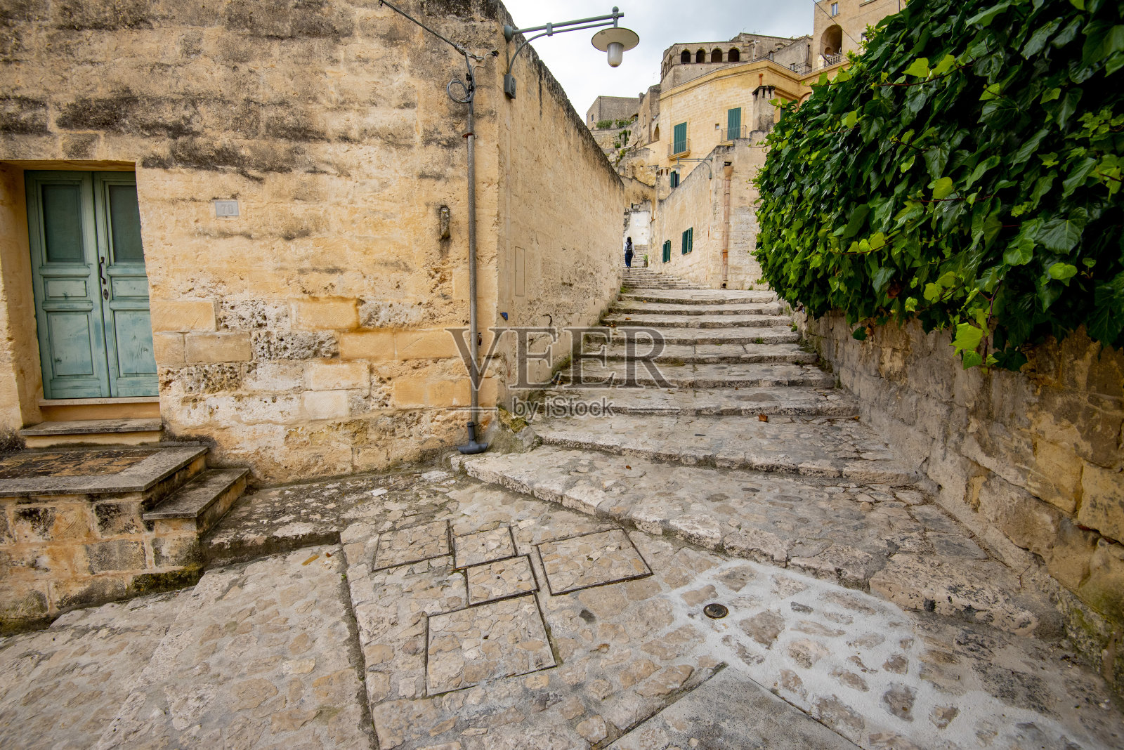 马泰拉步行街照片摄影图片