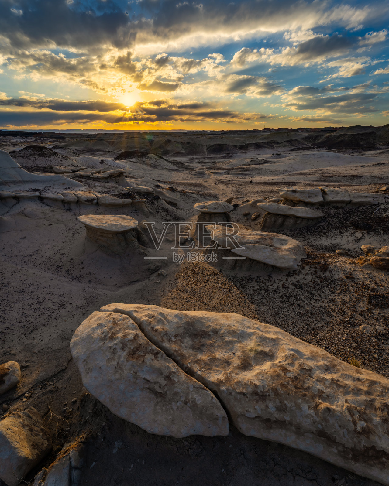 Bisti De Na Zin荒野和荒地在新墨西哥州，美国，美国。照片摄影图片