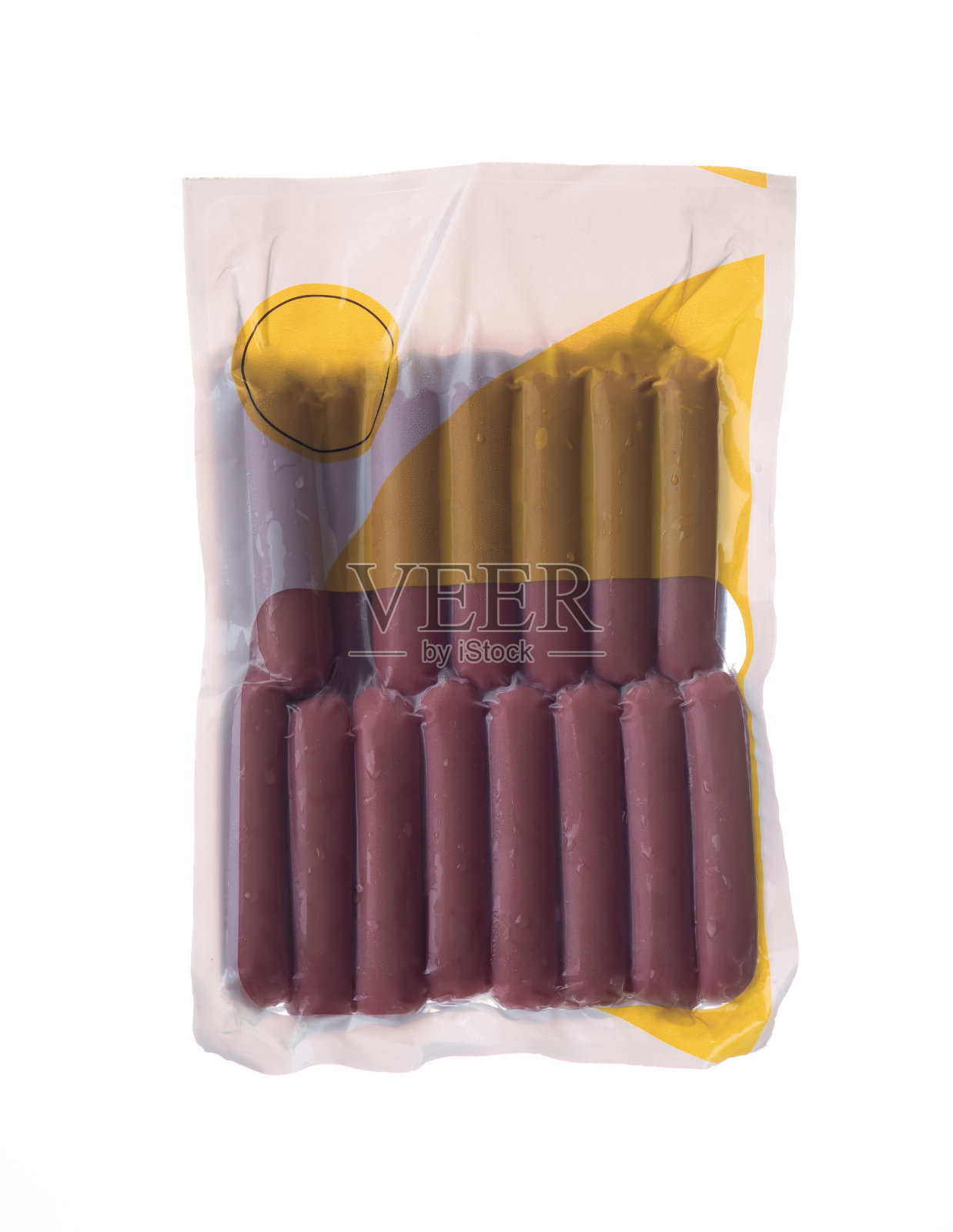 装在白色背景上的香肠。照片摄影图片