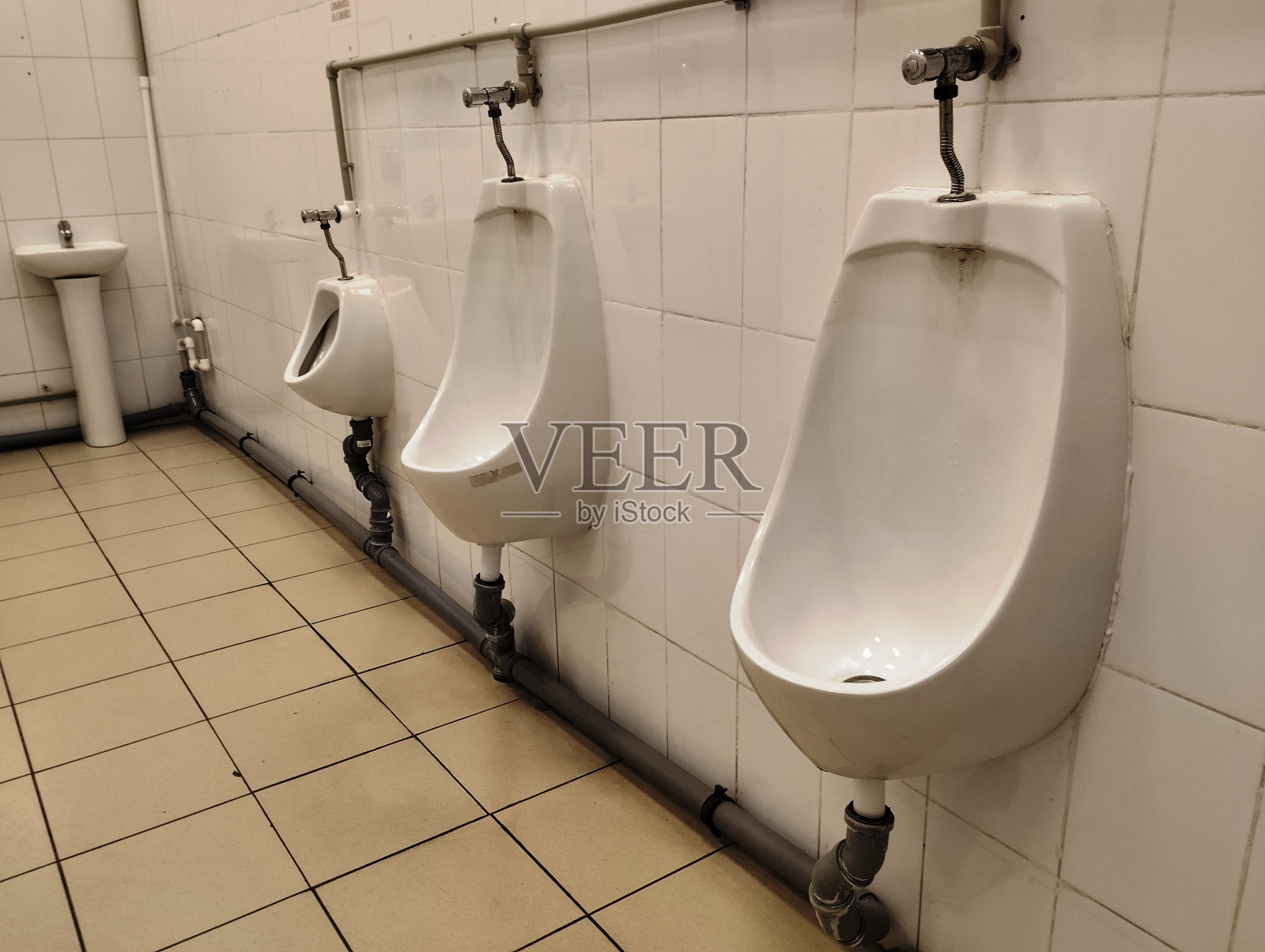 男人的厕所照片摄影图片