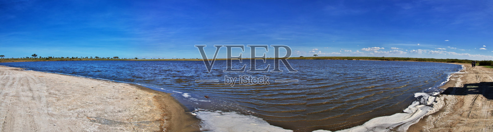 在非洲肯尼亚和坦桑尼亚的游猎湖上照片摄影图片