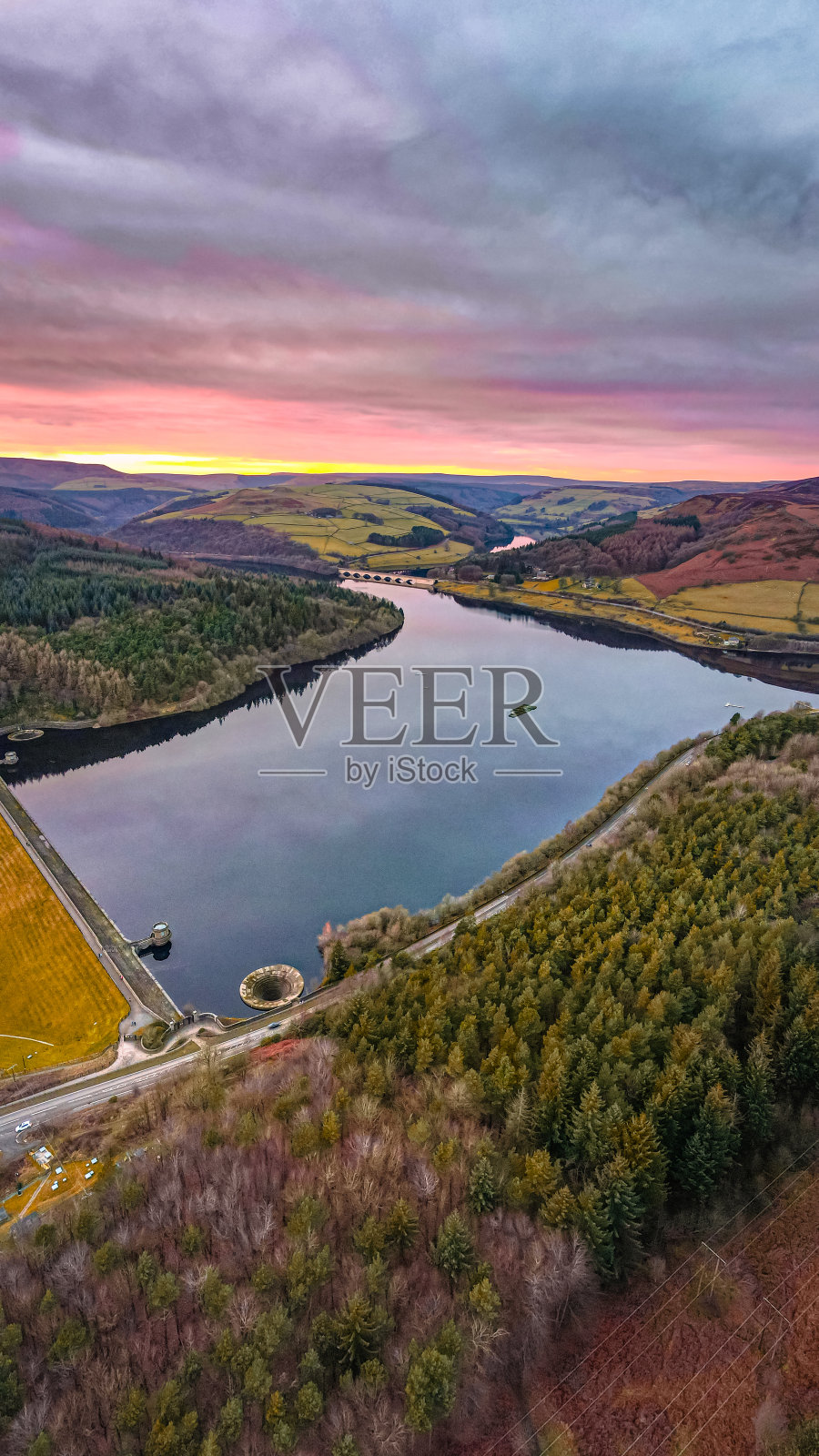 山顶区的日落照片摄影图片