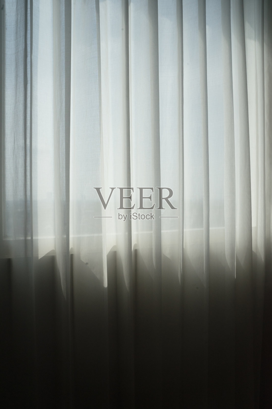 窗帘颜色为半透明白色照片摄影图片