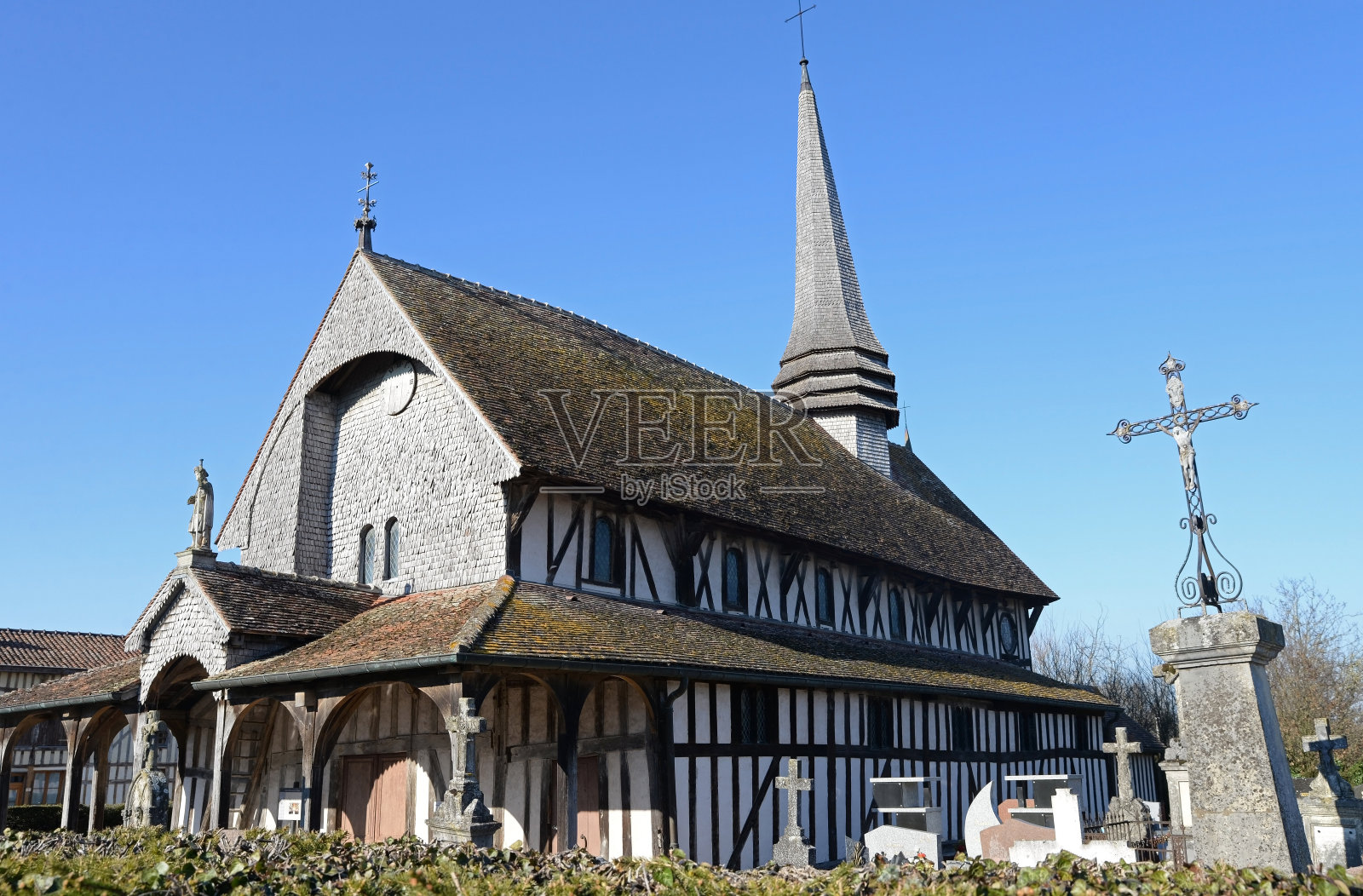 法国兰蒂莱的圣雅克和圣菲利普教堂照片摄影图片