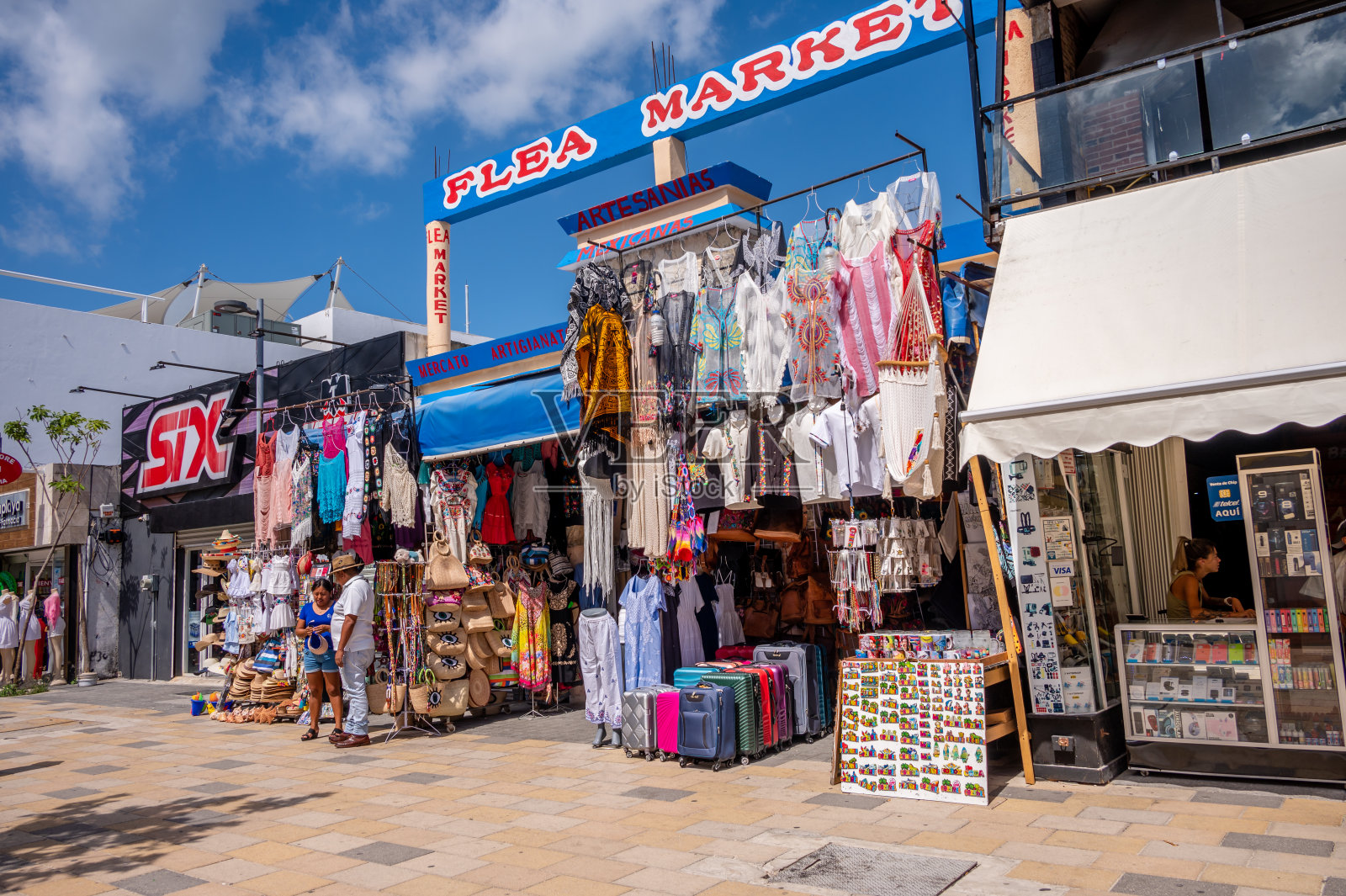 Play del Carmen第五大道的商店和街景照片摄影图片