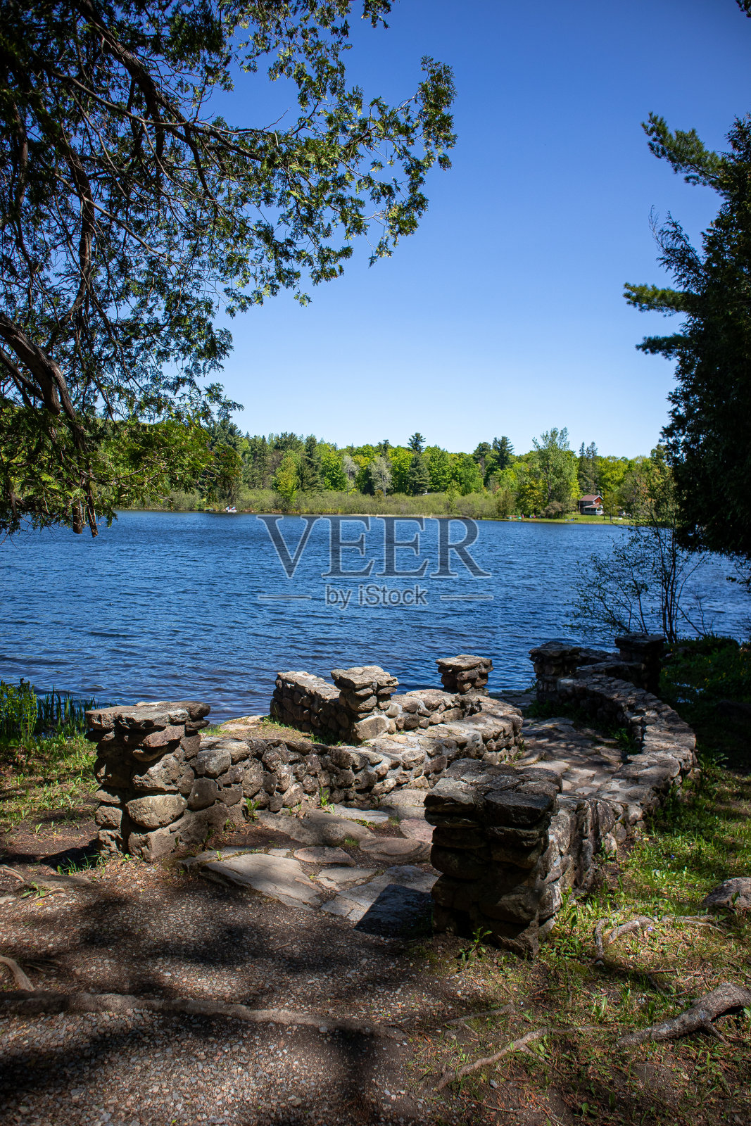 加蒂诺，魁北克，加拿大湖照片摄影图片