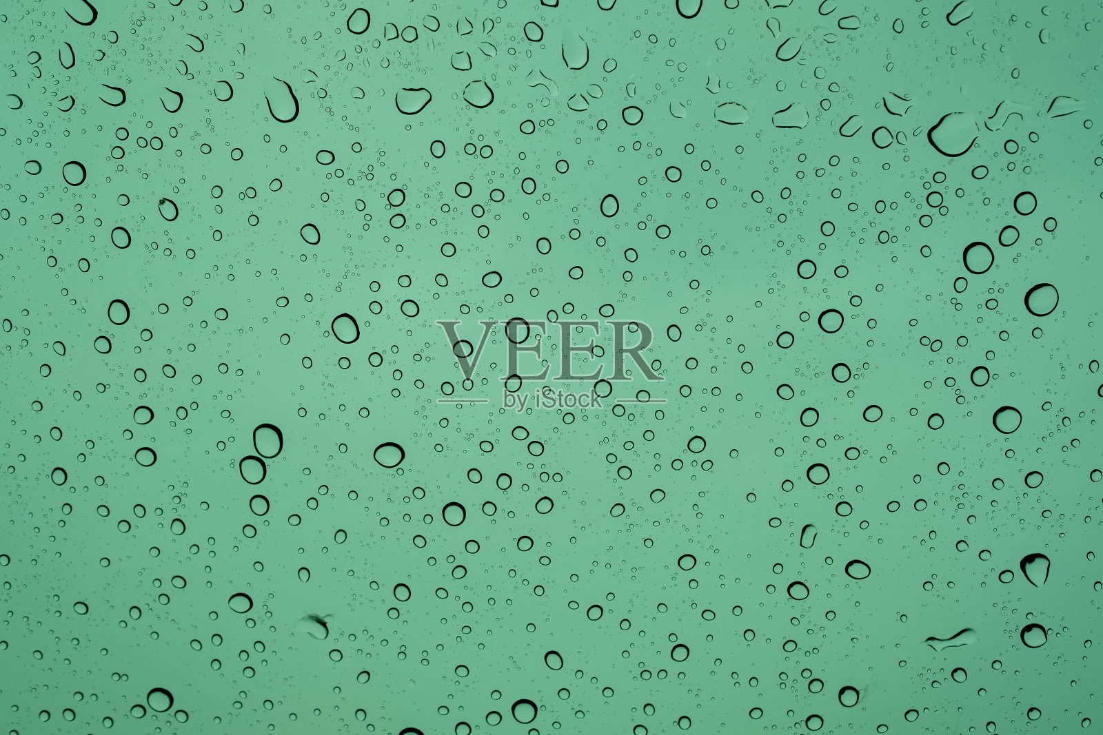 镜子上的水，雨天，抽象的背景照片摄影图片