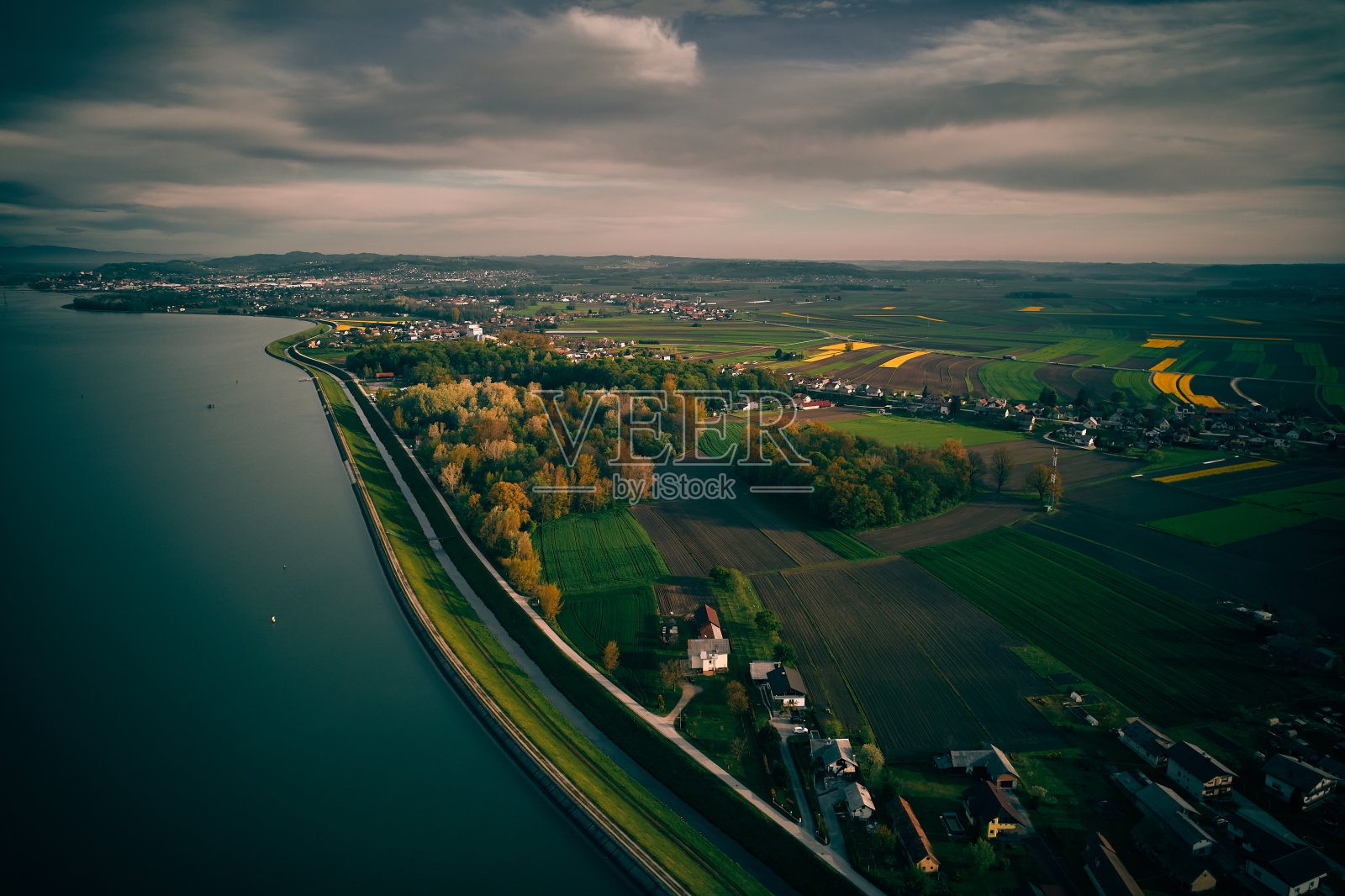 Ptuj湖照片摄影图片