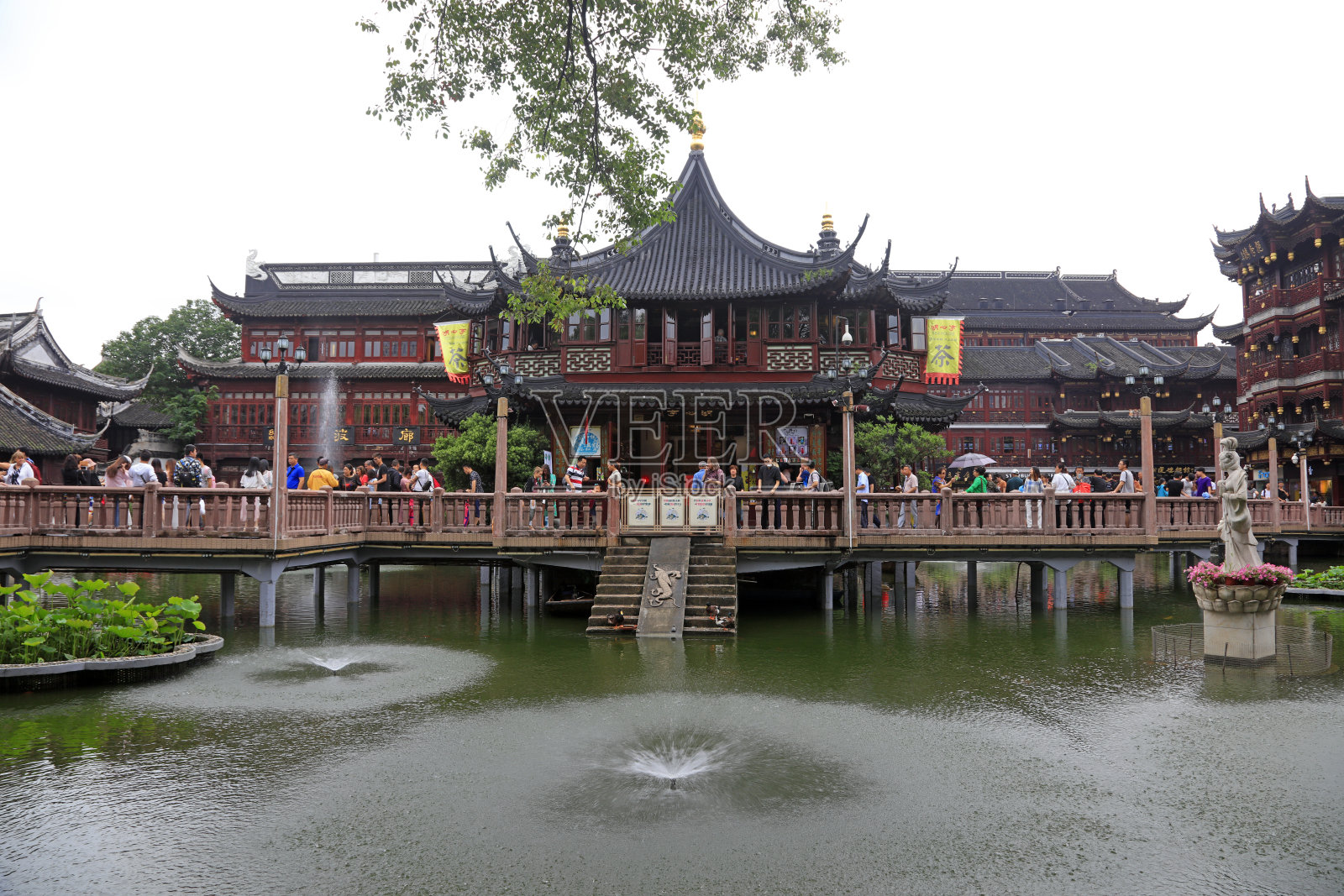 中国上海豫园的中国古典建筑照片摄影图片