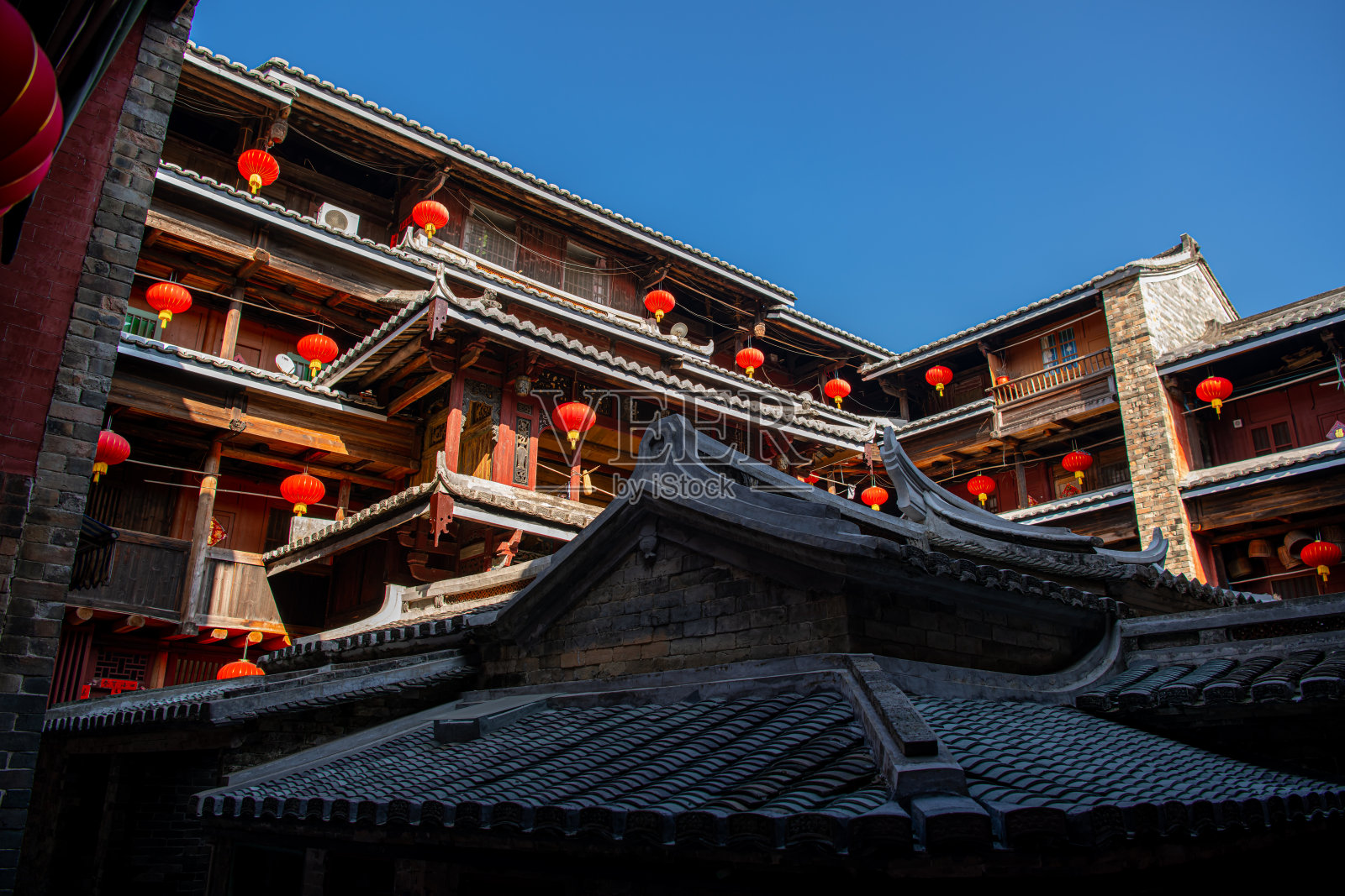 图为土楼内部。鹤坑土楼群内部的照片照片摄影图片