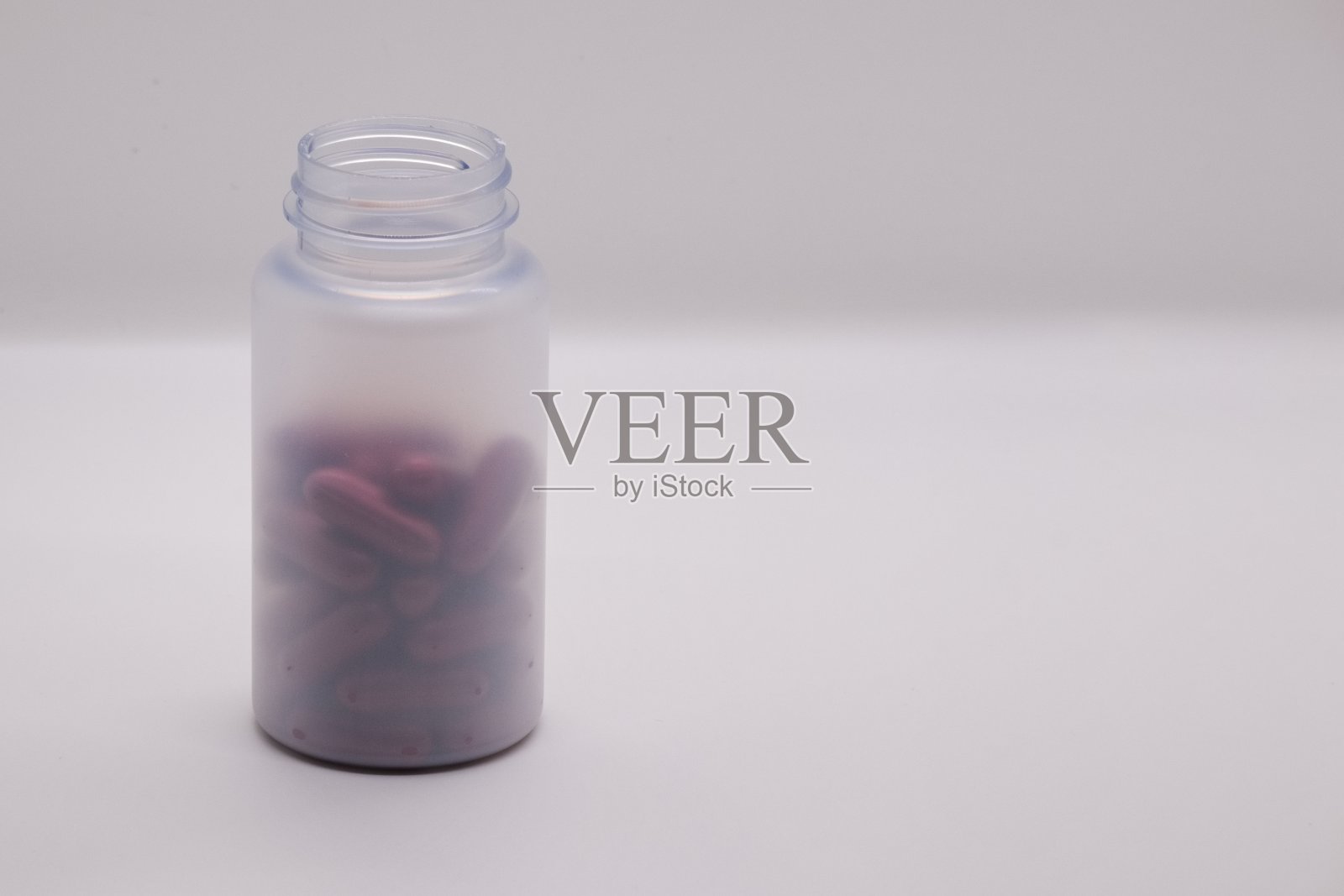 含有合成物质的胶囊特写照片摄影图片