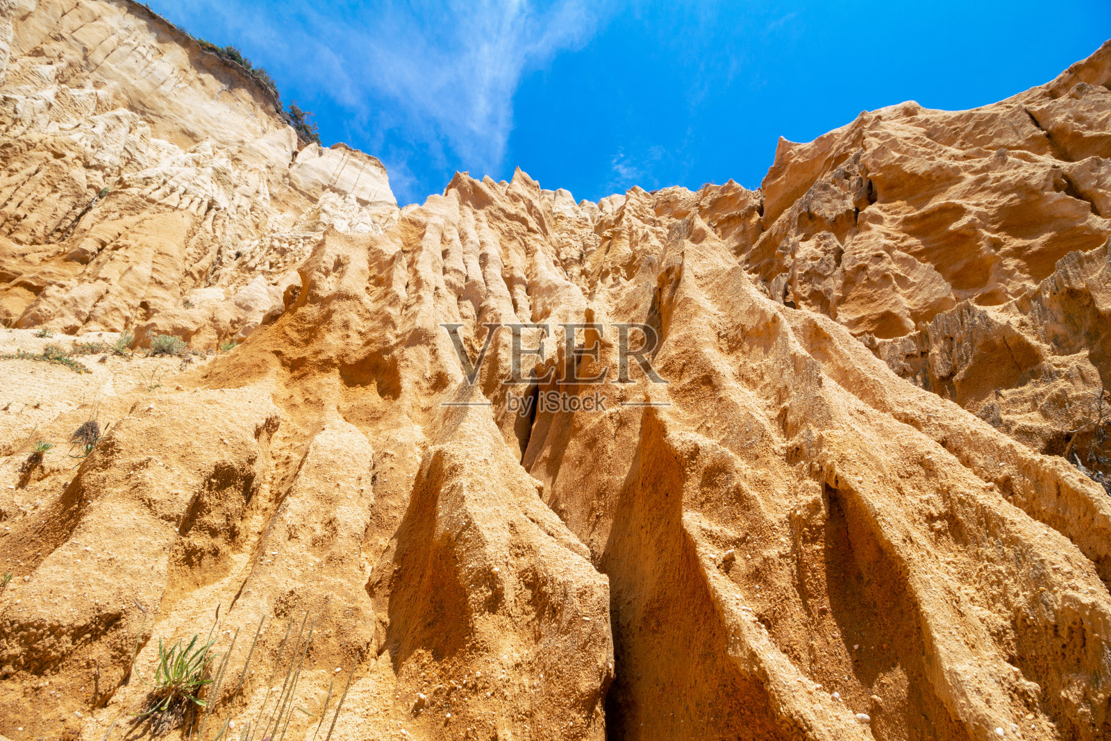葡萄牙，Setúbal区，里斯本附近的卡帕里卡海岸。Arriba化石自然公园-“Costa da Caparica Arriba化石悬崖保护景观。照片摄影图片