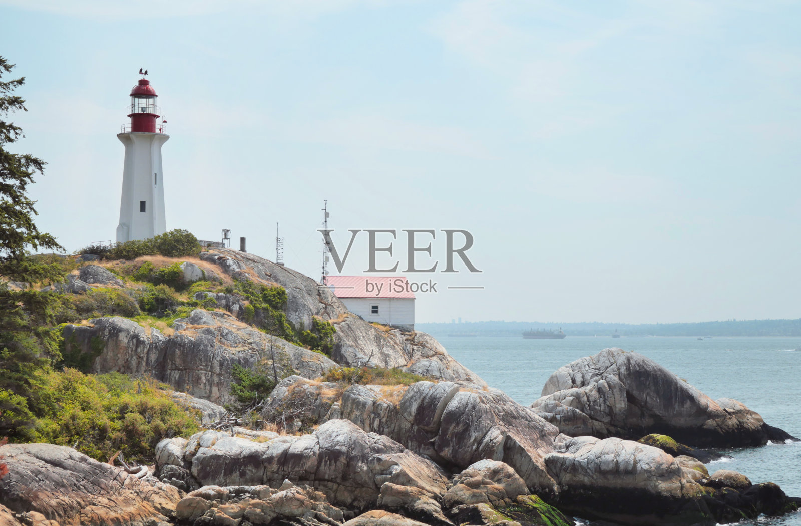 西温哥华灯塔公园的Point Atkinson炮台照片摄影图片