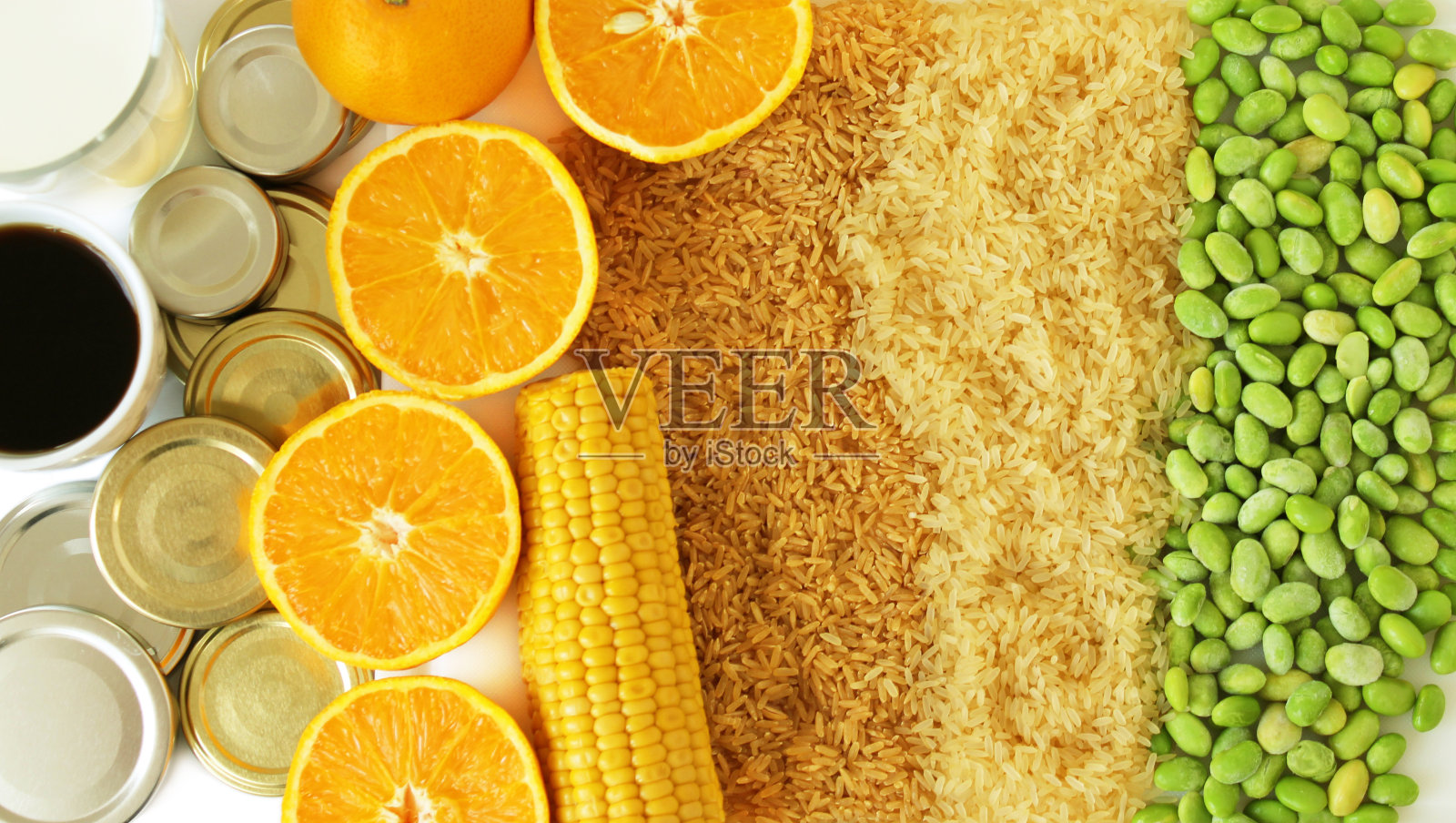 商品有咖啡、牛奶、金属杯盖、橙子、橙汁、玉米、大米、冷冻大豆等照片摄影图片