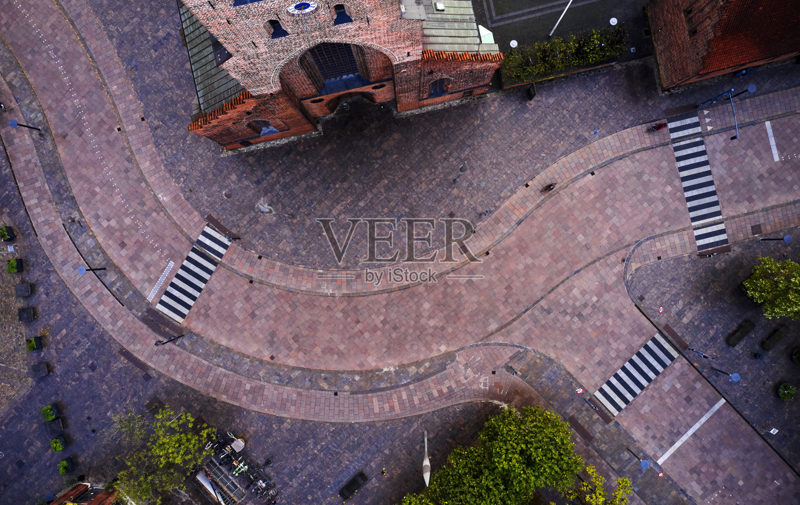 欧登塞圣克努特大教堂广场正上方照片摄影图片