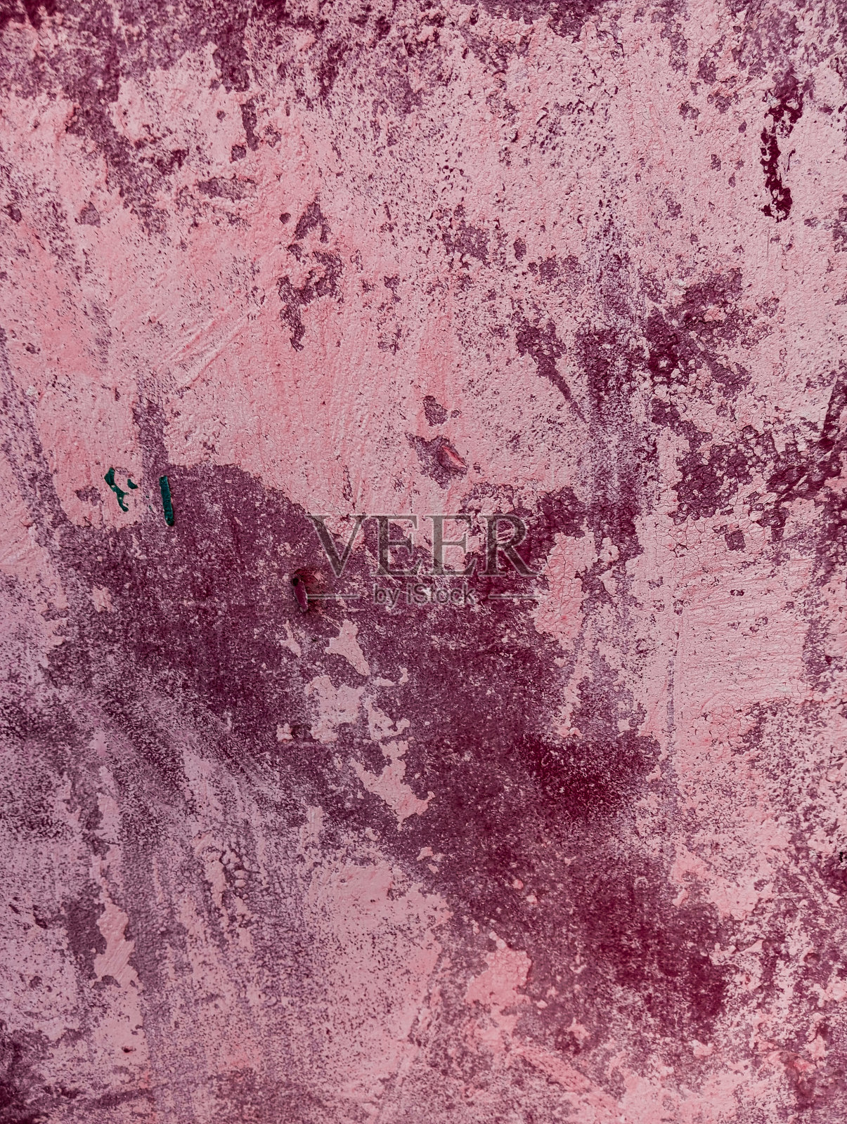 红色水泥墙很脏，有油漆渍。抽象油漆垃圾背景。照片摄影图片