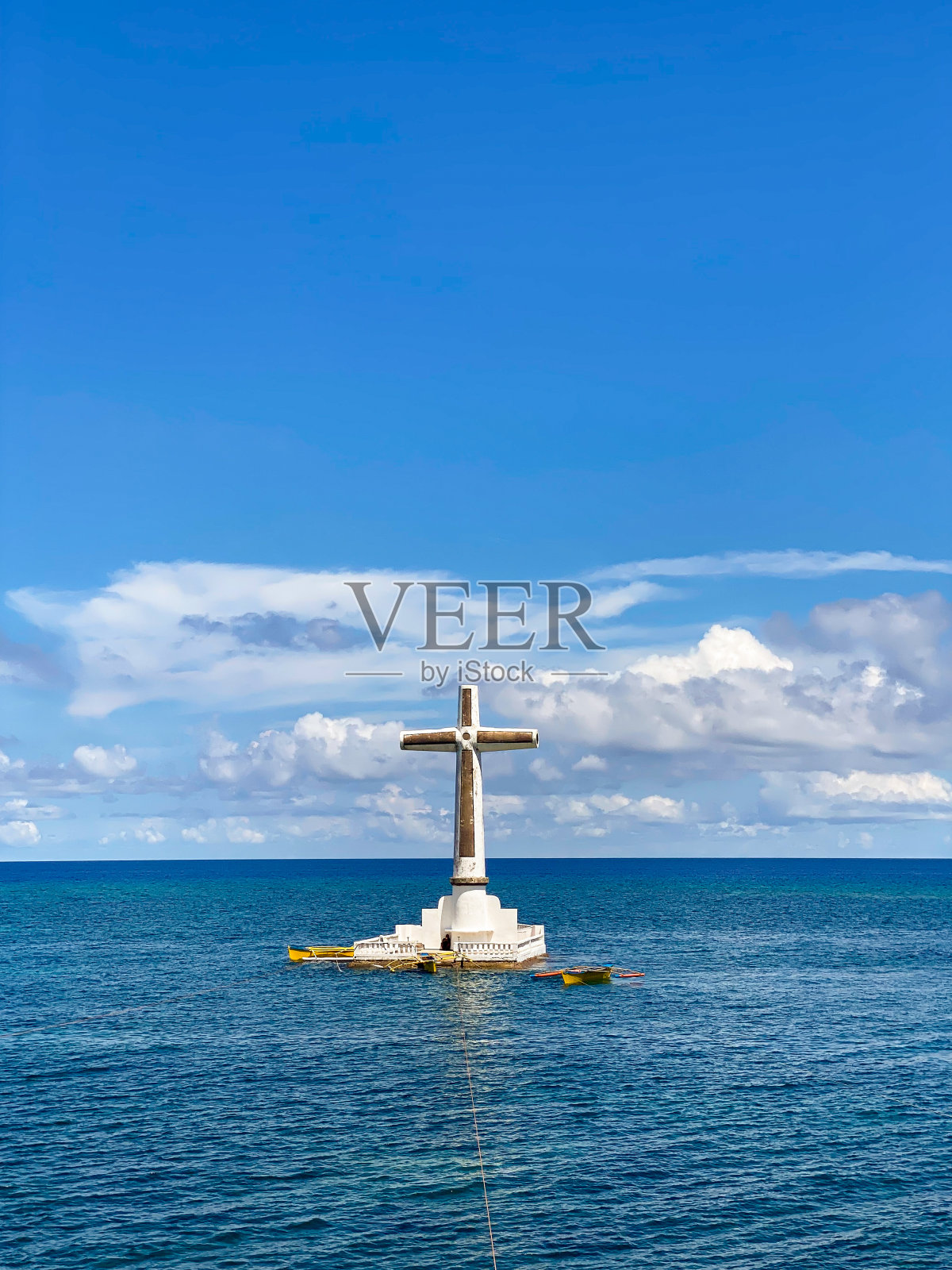 卡米昆岛的沉没墓地。菲律宾。照片摄影图片