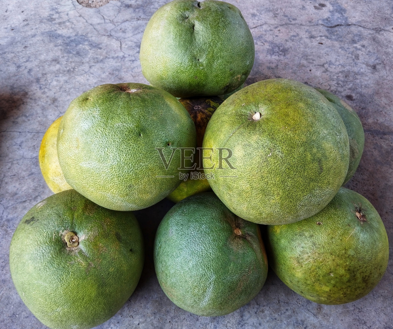 柚子——巨大的柑橘类水果照片摄影图片