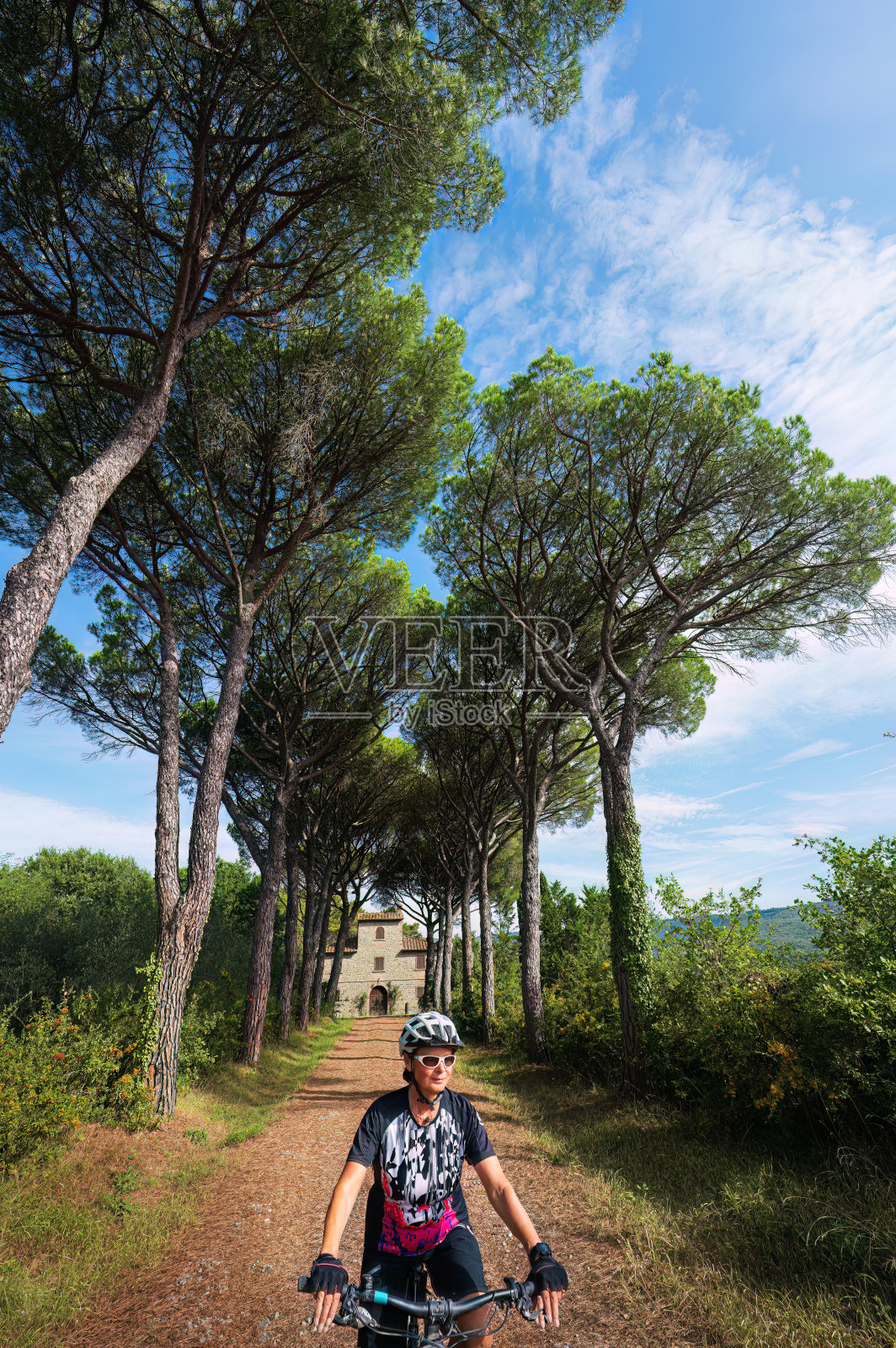 意大利托斯卡纳的高级女子自行车赛照片摄影图片
