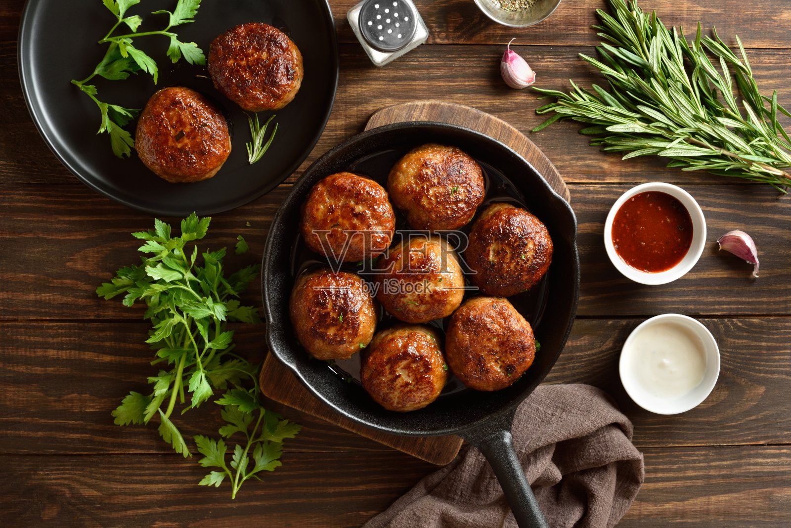 猪肉牛肉末肉饼照片摄影图片