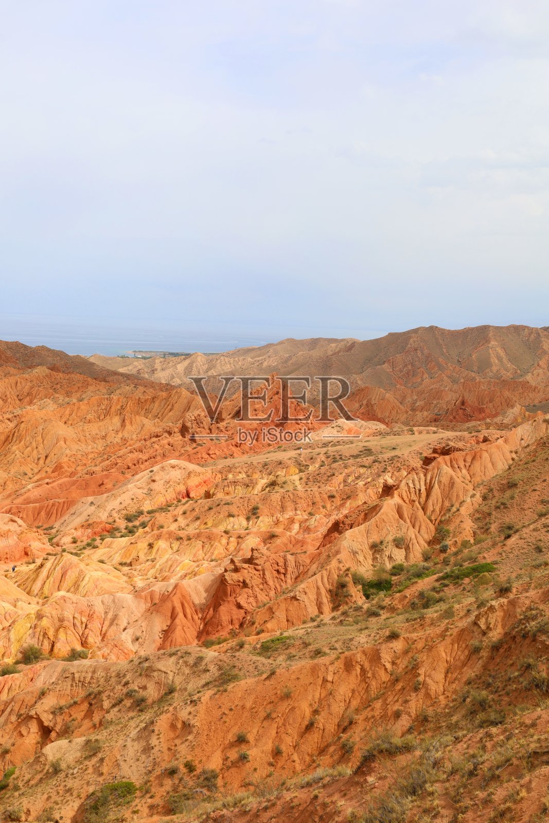 童话般的斯卡兹卡峡谷位于吉尔吉斯斯坦托索尔，紧邻伊塞克-库尔湖照片摄影图片