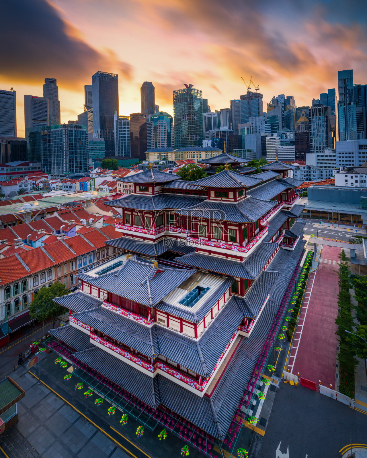 新加坡美丽的佛牙寺照片摄影图片