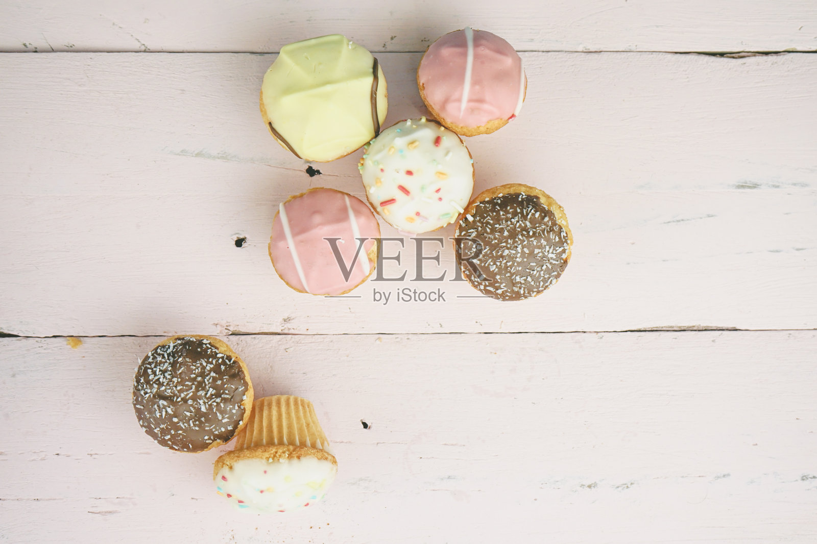 美味的粉彩蛋糕混合照片摄影图片