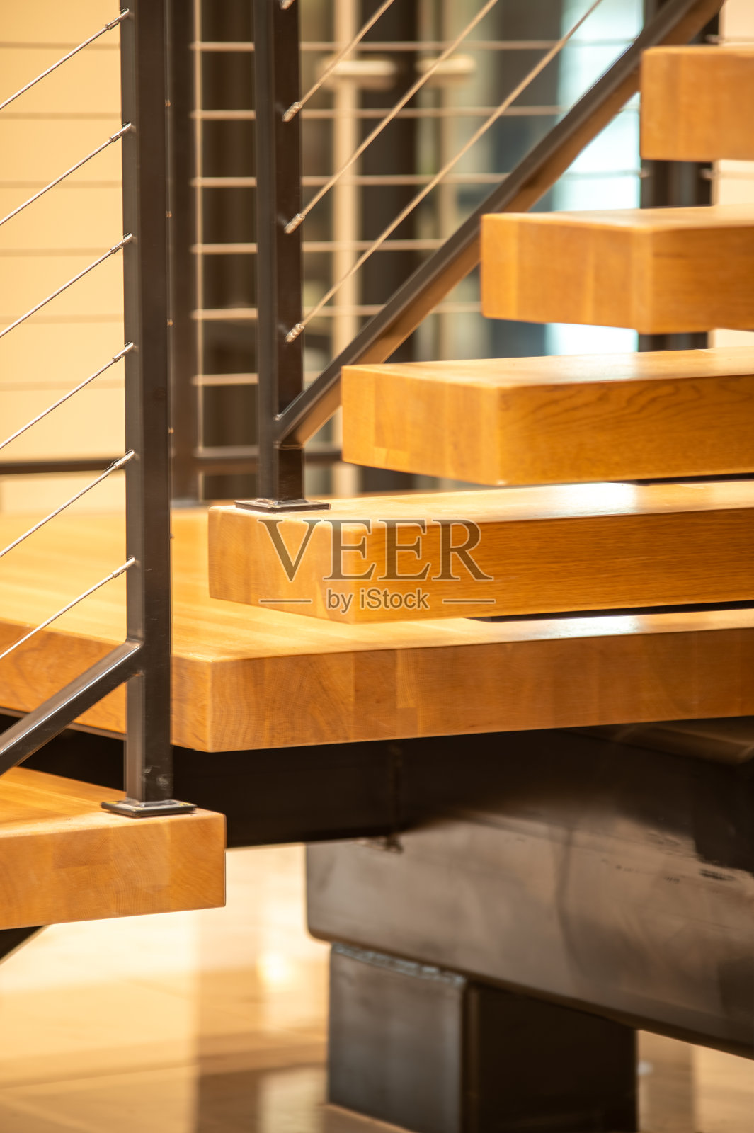 新建成建筑的现代栏杆和楼梯照片摄影图片