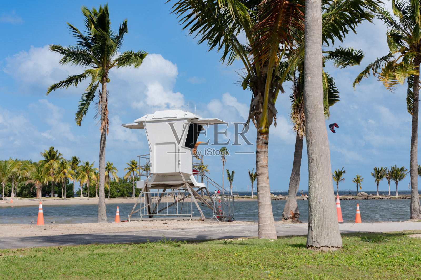 佛罗里达海滩救生员站的照片。照片摄影图片