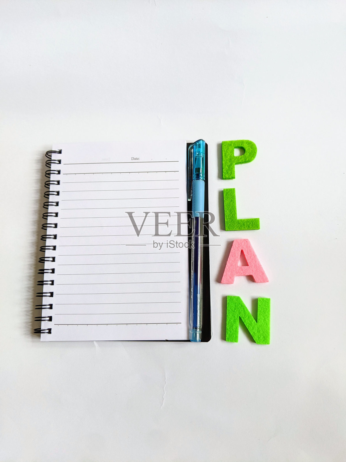 笔，笔记本和单词计划照片摄影图片