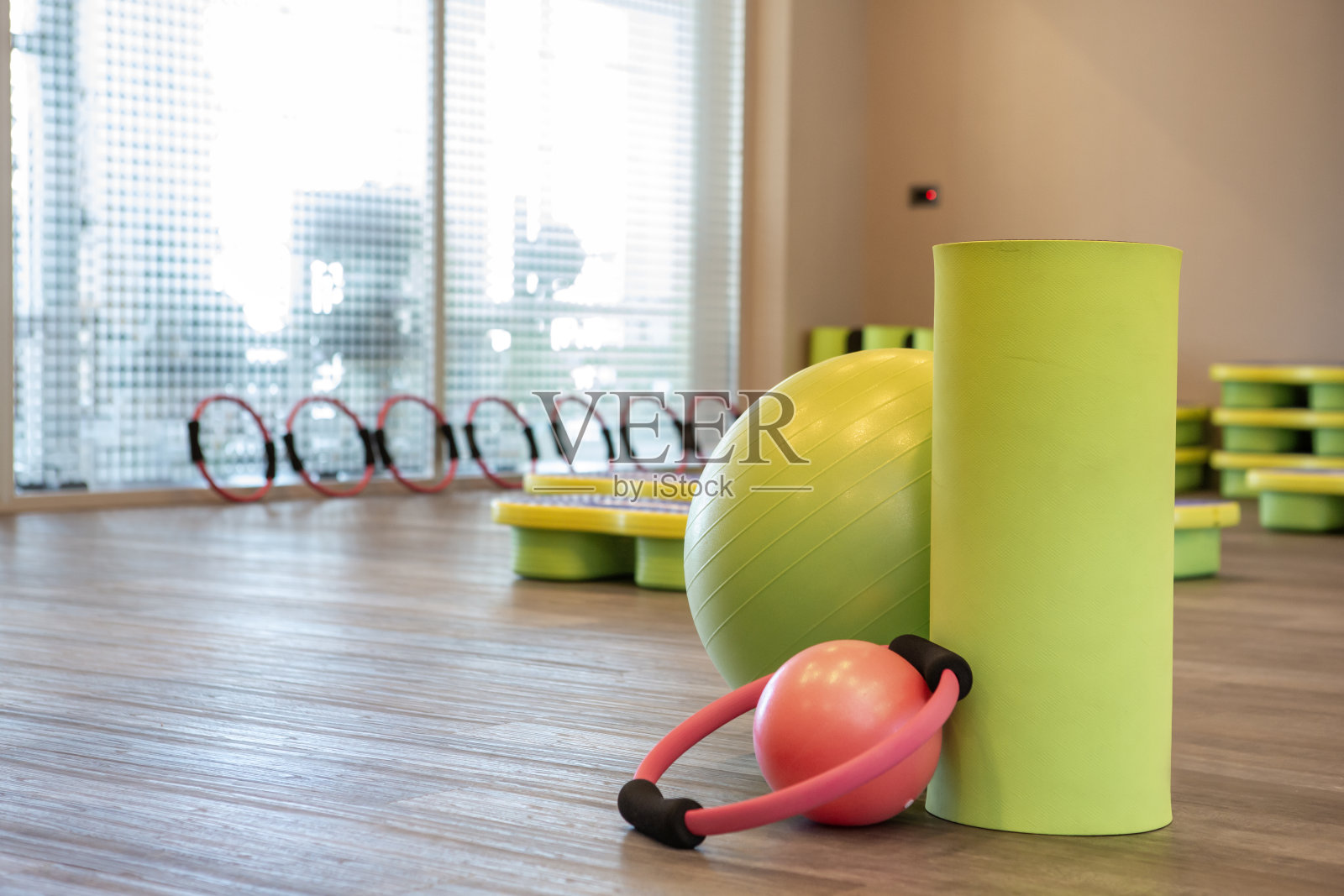 普拉提设备照片摄影图片