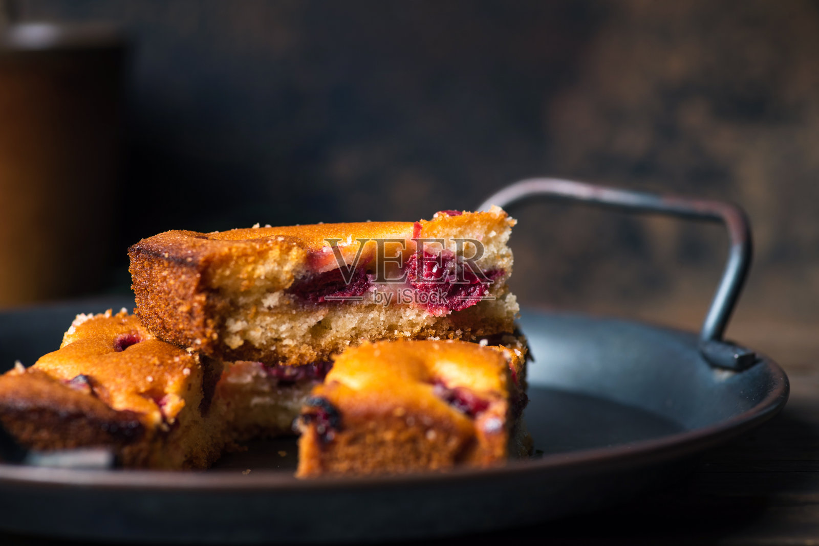 樱桃蛋糕照片摄影图片