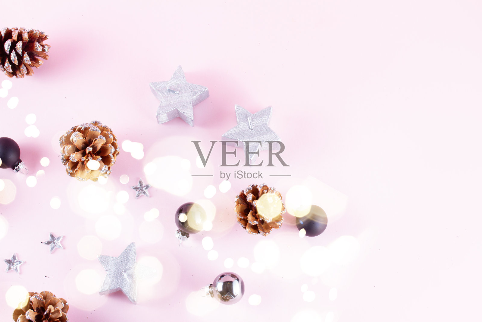 粉红色的灰色圣诞装饰照片摄影图片