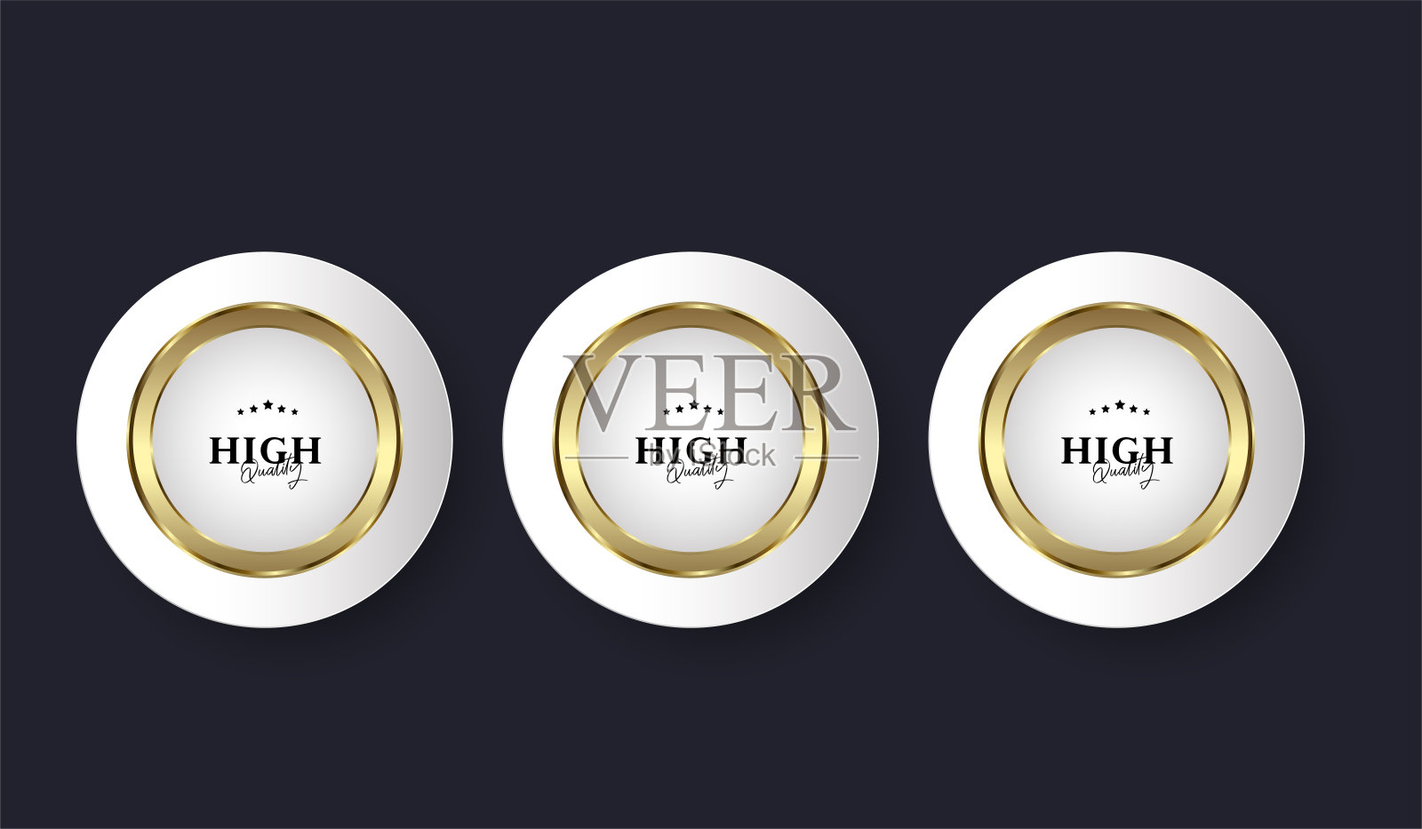 一组三个白色圆圈的现实向量闪闪发光的金色戒指上的白色按钮隔离在黑暗的背景插画图片素材