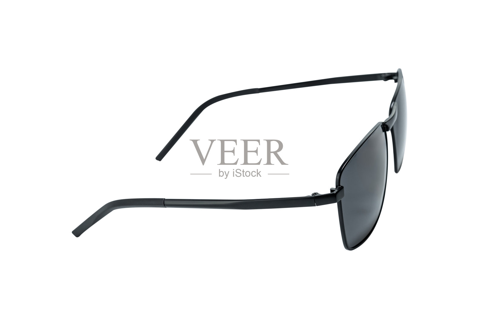 偏光太阳镜隔离在白色背景。照片摄影图片