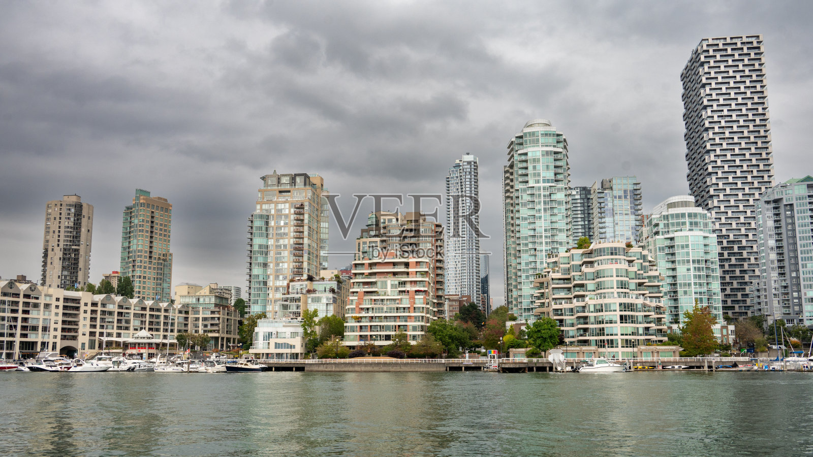 福溪沿岸建筑照片摄影图片