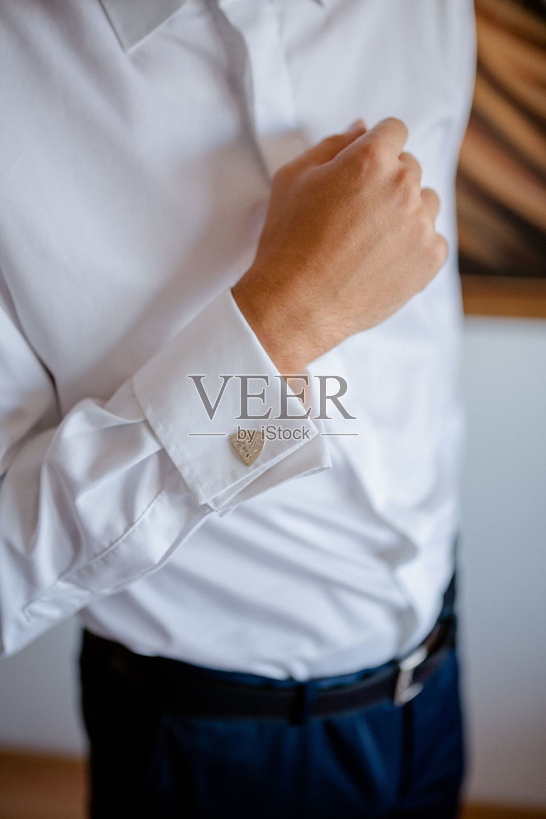 年轻商人准备参加会议照片摄影图片