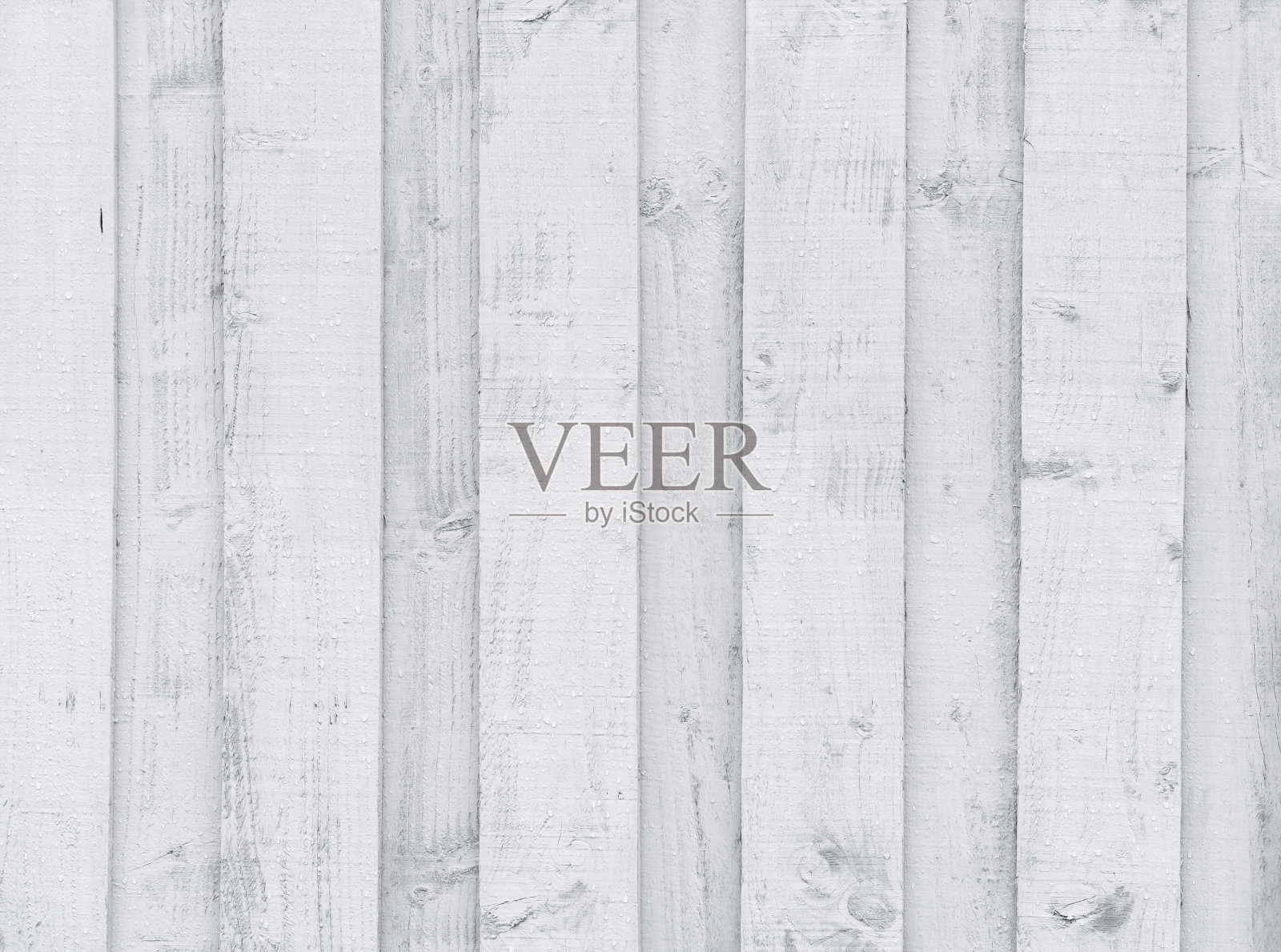 白色木板纹理背景，灰色木纹与雨滴在图案表面，复古栅栏木墙条纹与阴影，背景地平线木板为桌面，模拟地板照片摄影图片
