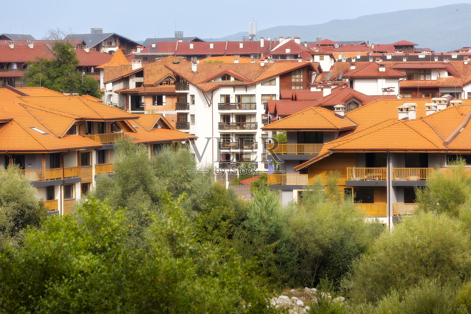 保加利亚班斯科，夏季航拍城镇全景照片摄影图片