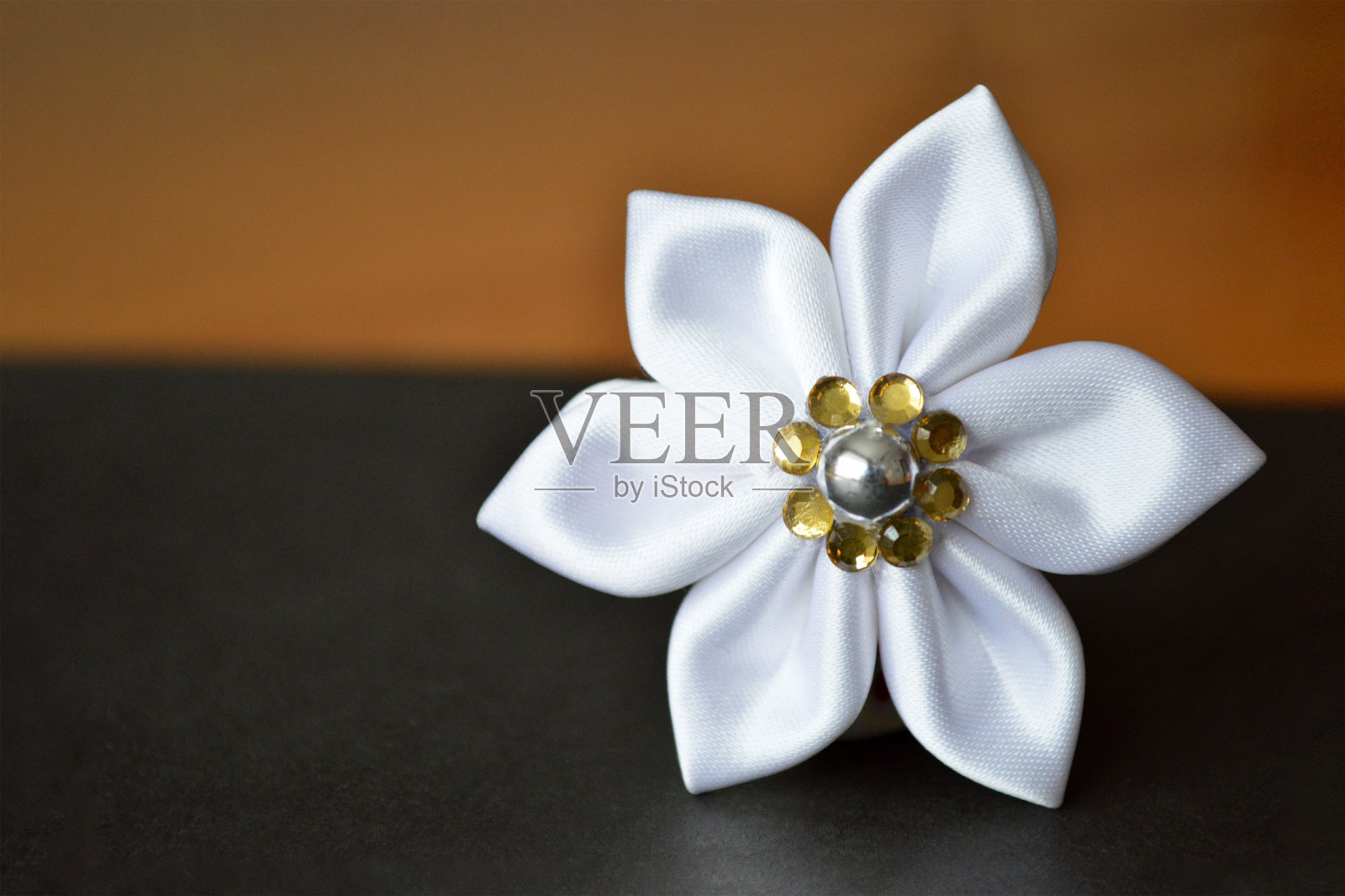 手工织物花。爱好和工艺概念。照片摄影图片