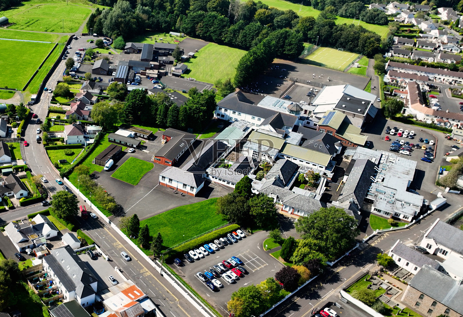 Dalriada学校BYB健康与健身儿童俱乐部航拍照片北爱尔兰安特里姆郡巴利莫尼照片摄影图片