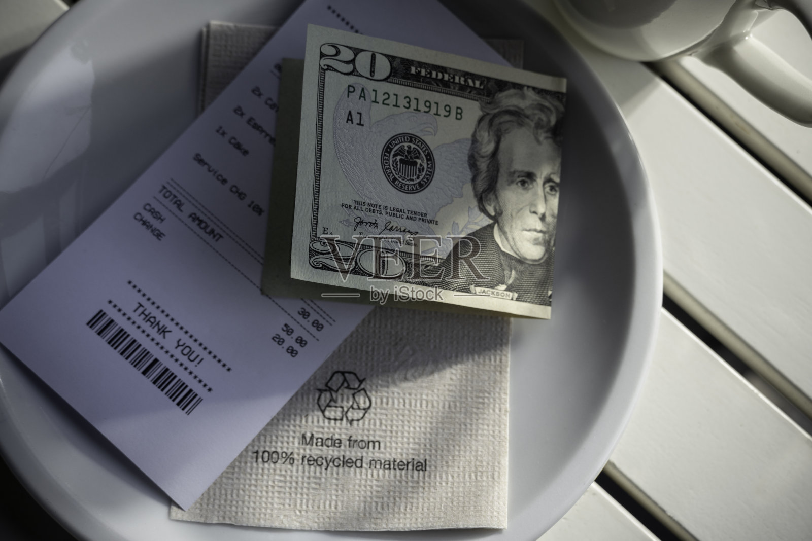 由100%回收材料制成照片摄影图片