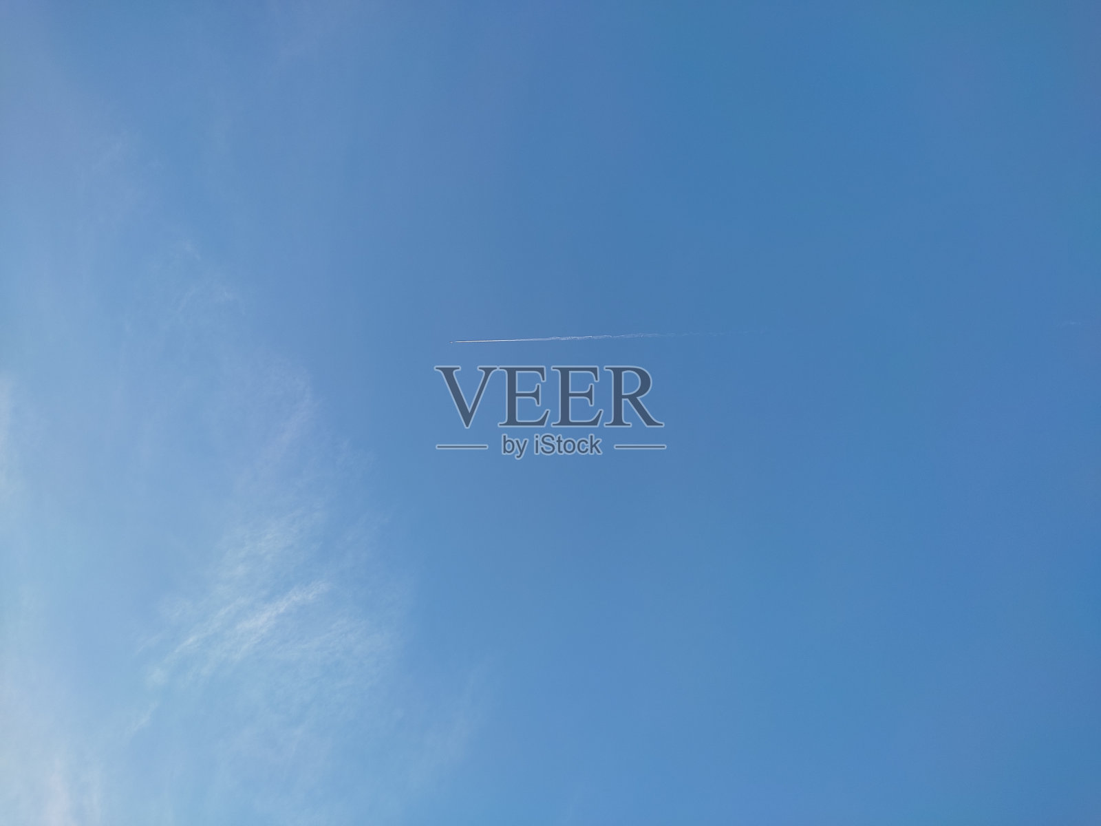 蓝天上有美丽的白云照片摄影图片