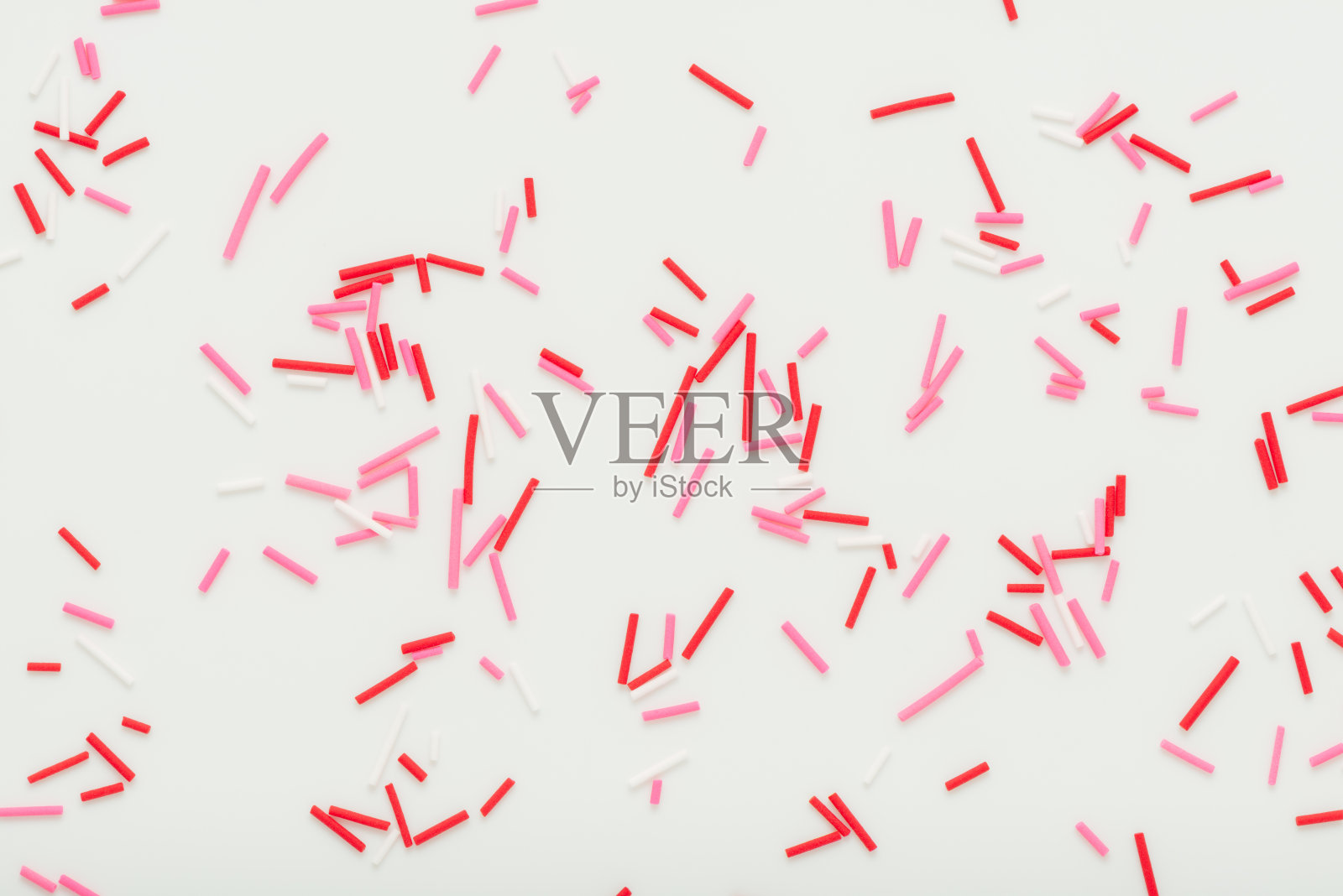 粉红色洒落在白色背景上，节日装饰横幅，海报，传单，卡片，明信片，封面，小册子，设计师照片摄影图片