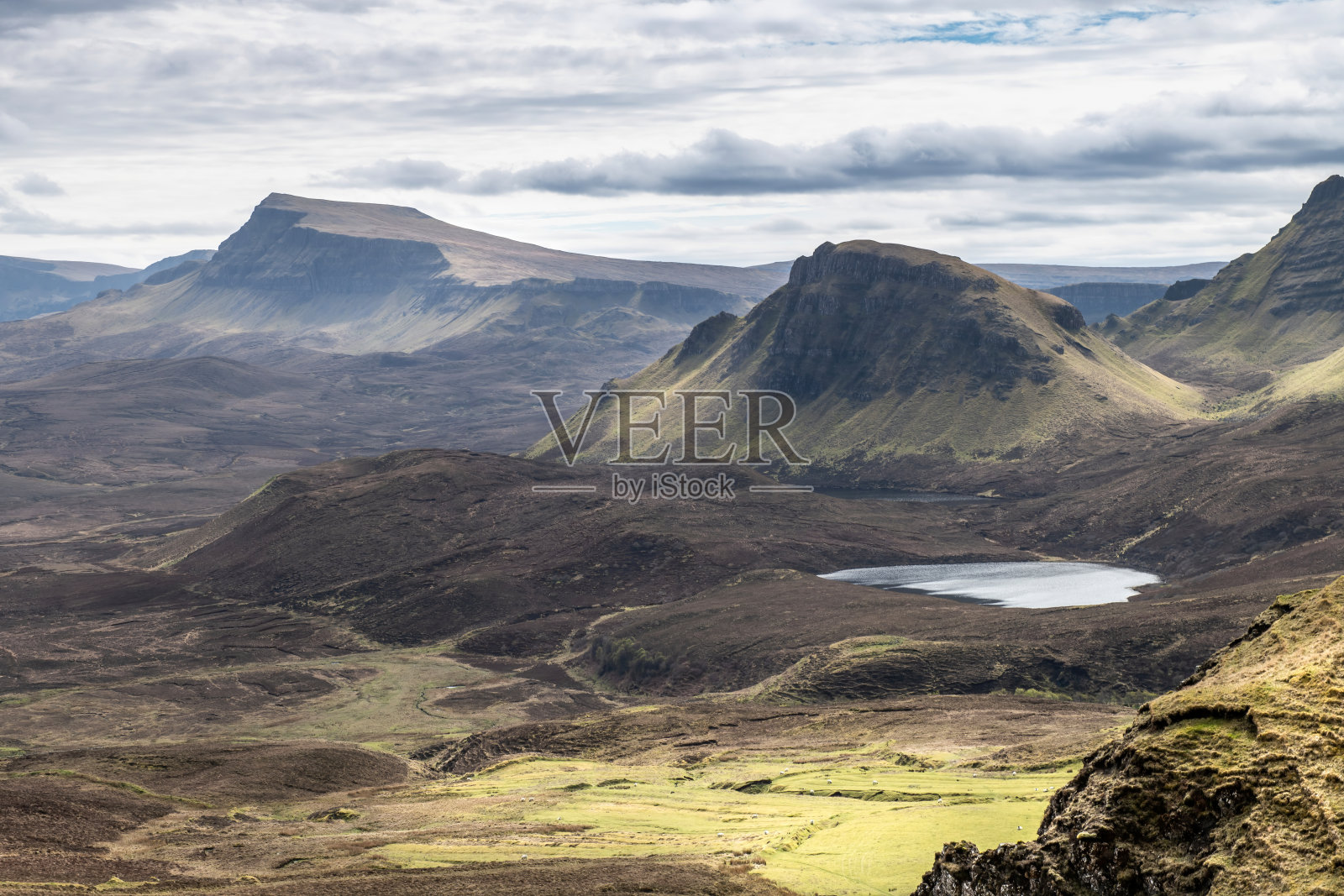 苏格兰，斯凯岛，奎莱恩美丽的全景照片摄影图片